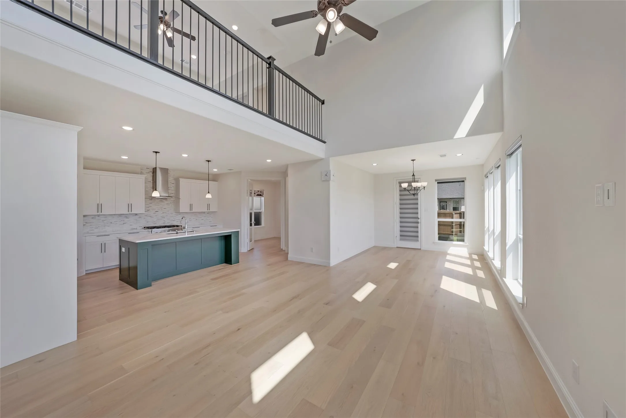 Single Family Residence For Sale in Collin County , 15513 Fringe Tree Road, Frisco, Texas 75035, 4 Bedroom, 4 Bathroom, 2 Garage spaces, 3,421 Sqft, built in 2023, mls#21289893, Real Estate Agent in Frisco, Homes For Sale in Collin county, Homes For Sale in Frisco, Realtor in Frisco Texas, Real Estate Brokerage Independent Realty Texas, Luminita Cordes Realtor