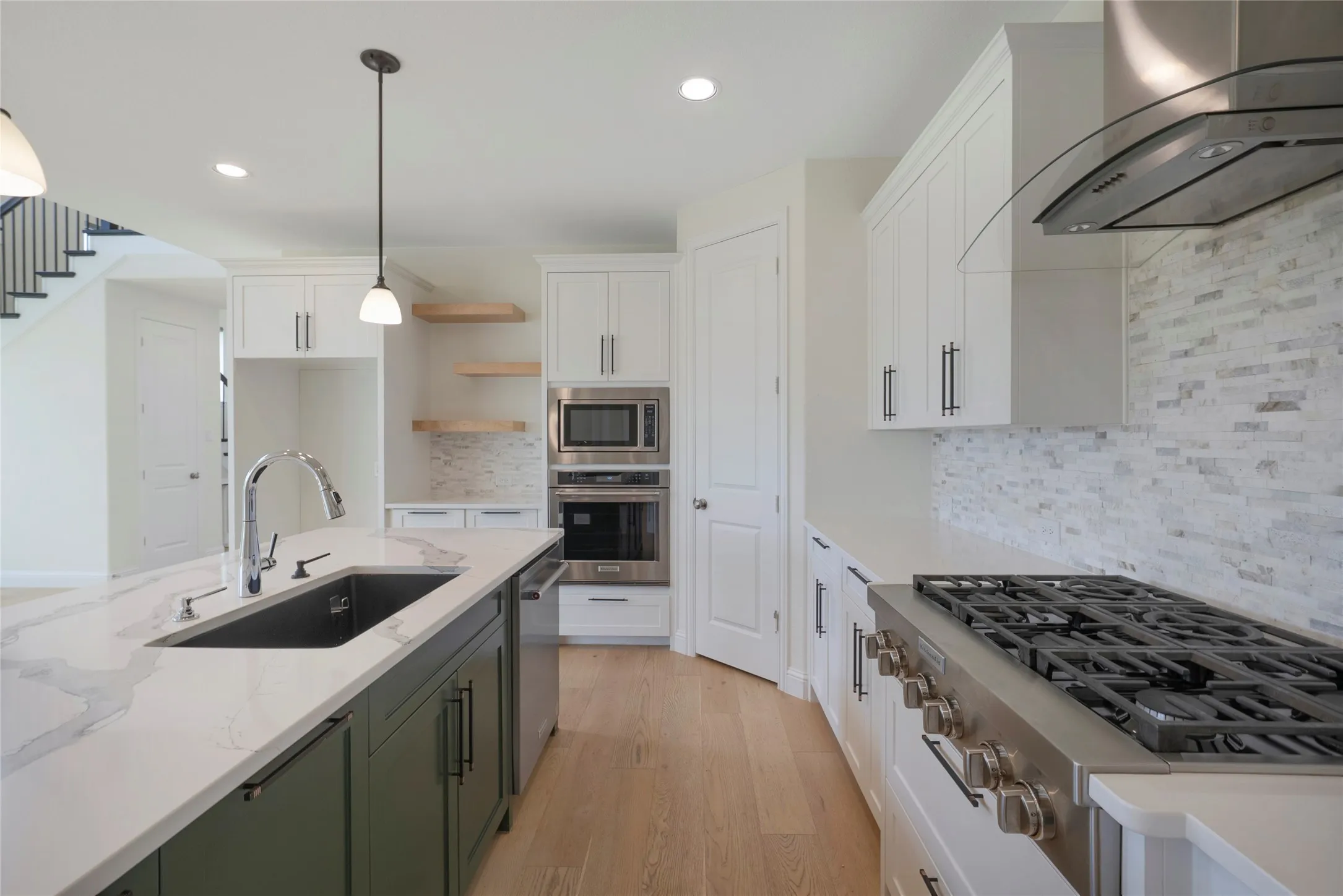 Single Family Residence For Sale in Collin County , 15513 Fringe Tree Road, Frisco, Texas 75035, 4 Bedroom, 4 Bathroom, 2 Garage spaces, 3,421 Sqft, built in 2023, mls#21289893, Real Estate Agent in Frisco, Homes For Sale in Collin county, Homes For Sale in Frisco, Realtor in Frisco Texas, Real Estate Brokerage Independent Realty Texas, Luminita Cordes Realtor