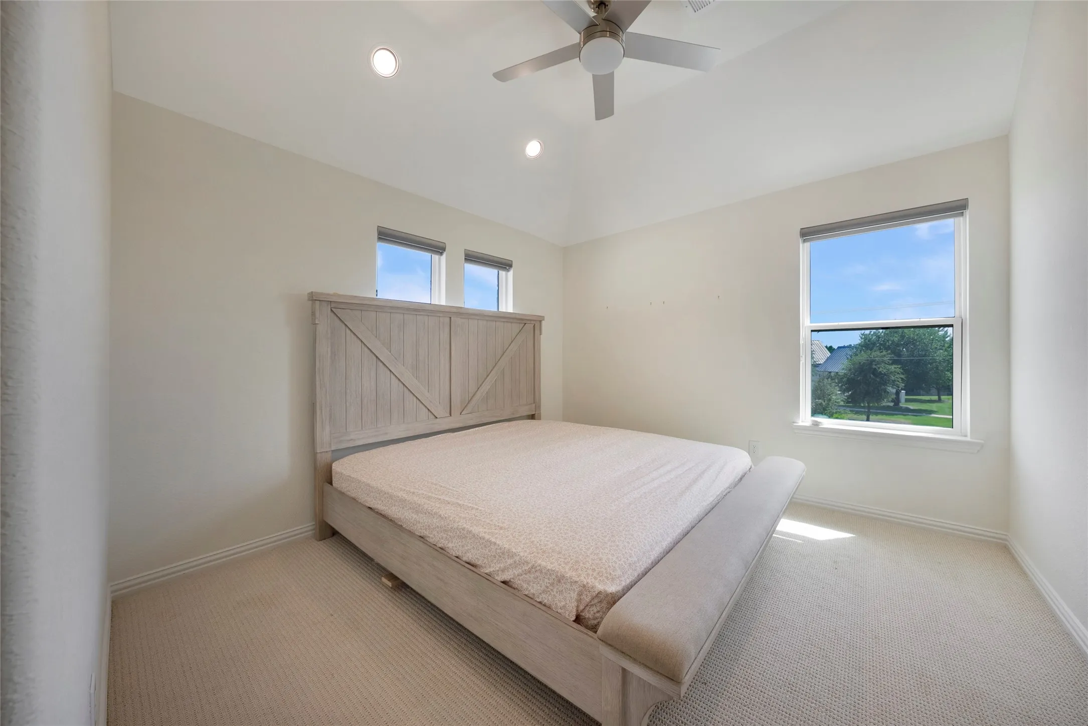 Single Family Residence For Sale in Collin County , 15513 Fringe Tree Road, Frisco, Texas 75035, 4 Bedroom, 4 Bathroom, 2 Garage spaces, 3,421 Sqft, built in 2023, mls#21289893, Real Estate Agent in Frisco, Homes For Sale in Collin county, Homes For Sale in Frisco, Realtor in Frisco Texas, Real Estate Brokerage Independent Realty Texas, Luminita Cordes Realtor