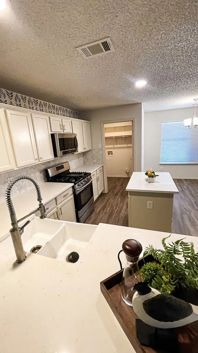 Single Family Residence For Sale in Dallas County , 7305 Gillon Drive, Rowlett, Texas 75089, 4 Bedroom, 3 Bathroom, 2 Garage spaces, 2,372 Sqft, built in 1995, mls#21289656, Real Estate Agent in Rowlett, Homes For Sale in Dallas county, Homes For Sale in Rowlett, Realtor in Rowlett Texas, Real Estate Brokerage Independent Realty Texas, Luminita Cordes Realtor