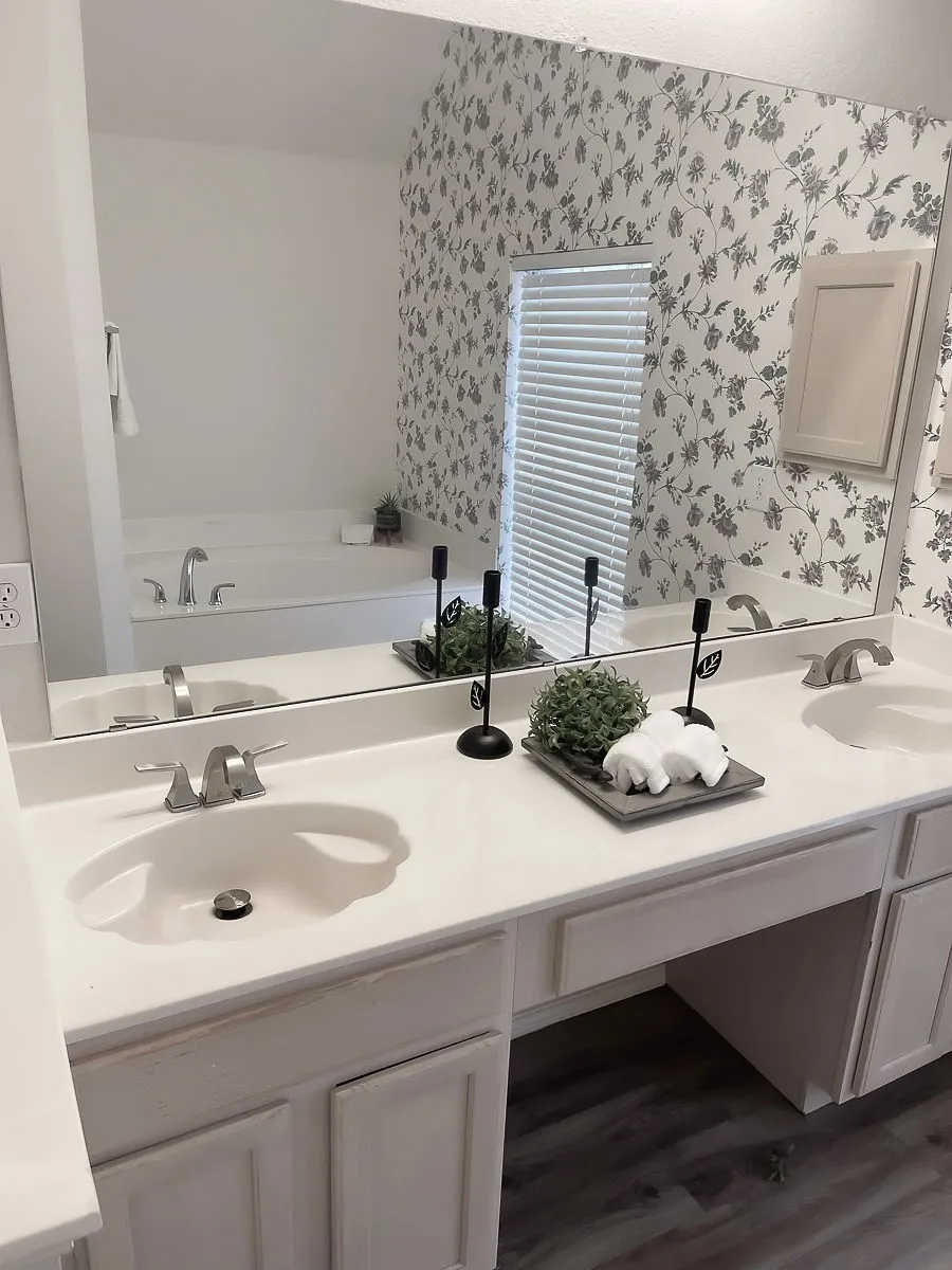Single Family Residence For Sale in Dallas County , 7305 Gillon Drive, Rowlett, Texas 75089, 4 Bedroom, 3 Bathroom, 2 Garage spaces, 2,372 Sqft, built in 1995, mls#21289656, Real Estate Agent in Rowlett, Homes For Sale in Dallas county, Homes For Sale in Rowlett, Realtor in Rowlett Texas, Real Estate Brokerage Independent Realty Texas, Luminita Cordes Realtor