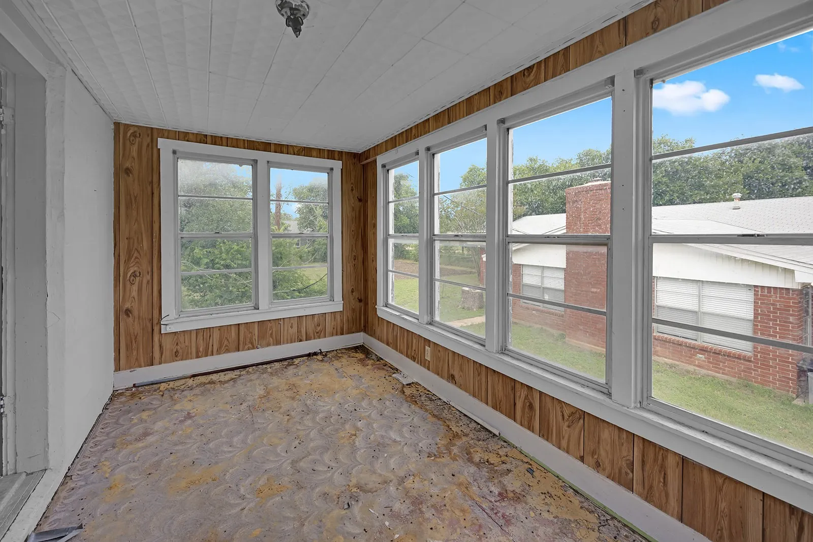 Single Family Residence For Sale in Bosque County , 601 John Street, Morgan, Texas 76671, 2 Bedroom, 2 Bathroom, Garage spaces, 1,590 Sqft, built in 1960, Price $375,000, mls#21288836, Real Estate Agent in Morgan, Homes For Sale in Bosque county, Homes For Sale in Morgan, Realtor in Morgan Texas, Real Estate Brokerage Independent Realty Texas, Luminita Cordes Realtor