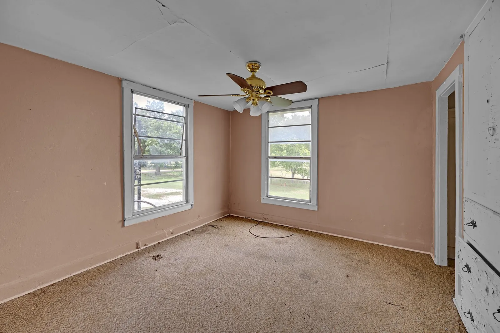 Single Family Residence For Sale in Bosque County , 601 John Street, Morgan, Texas 76671, 2 Bedroom, 2 Bathroom, Garage spaces, 1,590 Sqft, built in 1960, Price $375,000, mls#21288836, Real Estate Agent in Morgan, Homes For Sale in Bosque county, Homes For Sale in Morgan, Realtor in Morgan Texas, Real Estate Brokerage Independent Realty Texas, Luminita Cordes Realtor