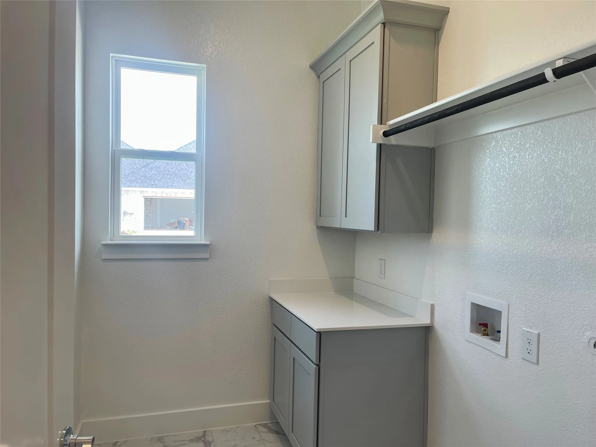 Single Family Residence For Sale in Ellis County , 141 Olson Road, Waxahachie, Texas 75167, 4 Bedroom, 3 Bathroom, 2 Garage spaces, 2,627 Sqft, built in 2024, mls#21290831, Real Estate Agent in Waxahachie, Homes For Sale in Ellis county, Homes For Sale in Waxahachie, Realtor in Waxahachie Texas, Real Estate Brokerage Independent Realty Texas, Luminita Cordes Realtor