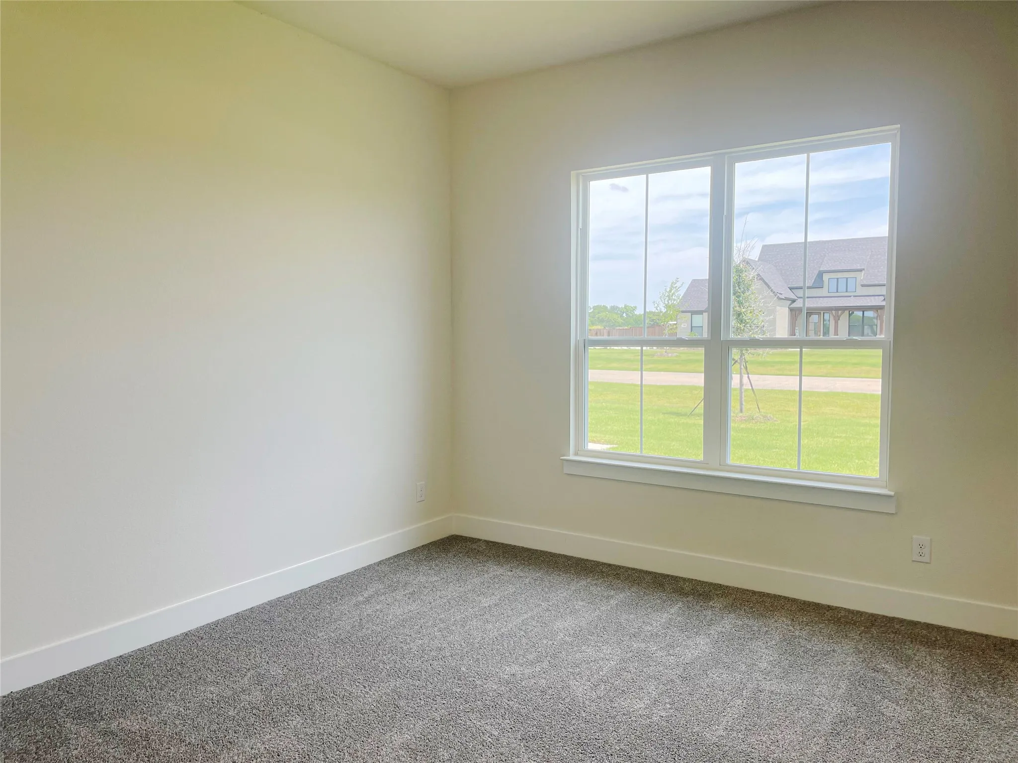 Single Family Residence For Sale in Ellis County , 141 Olson Road, Waxahachie, Texas 75167, 4 Bedroom, 3 Bathroom, 2 Garage spaces, 2,627 Sqft, built in 2024, mls#21290831, Real Estate Agent in Waxahachie, Homes For Sale in Ellis county, Homes For Sale in Waxahachie, Realtor in Waxahachie Texas, Real Estate Brokerage Independent Realty Texas, Luminita Cordes Realtor