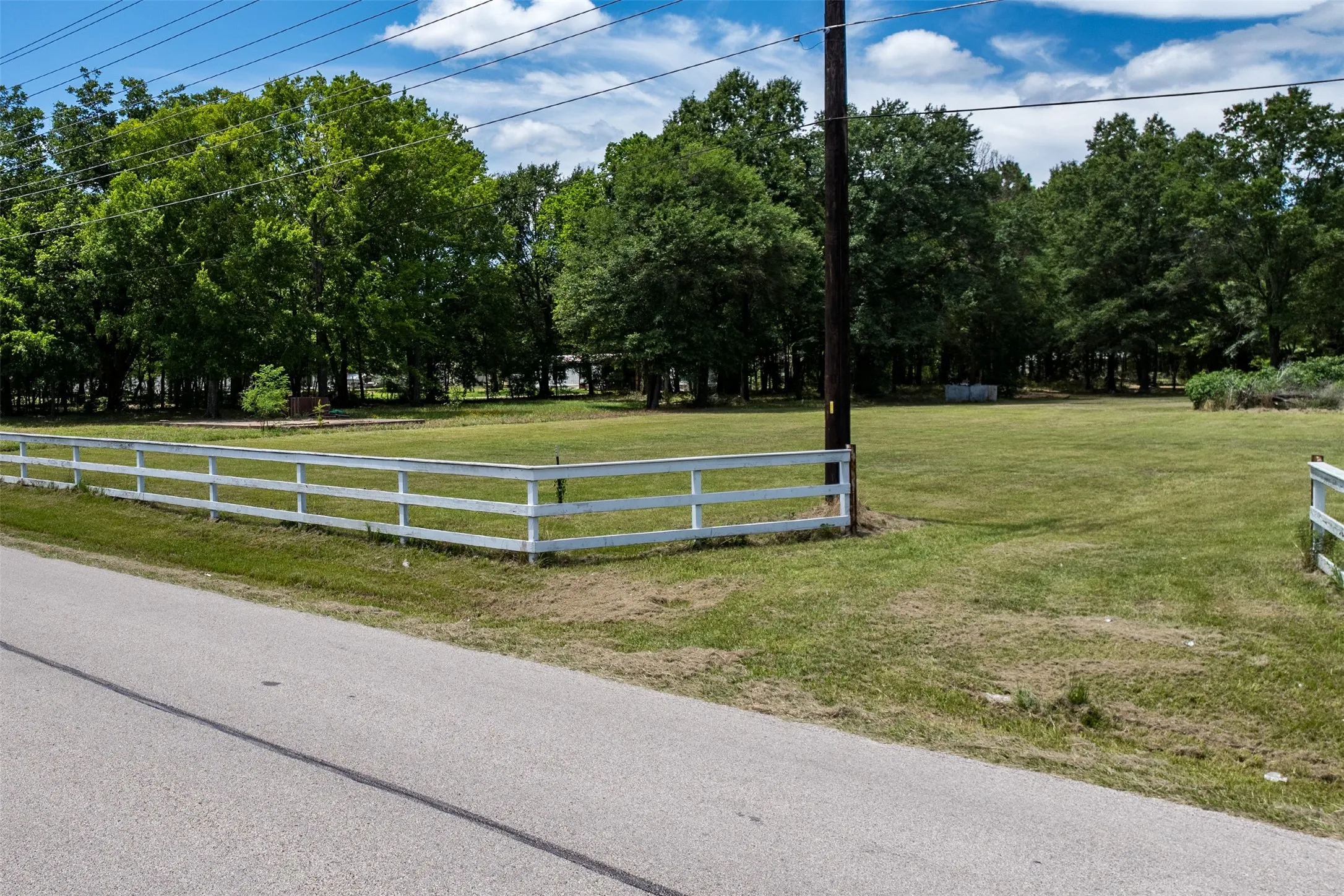 Improved Land For Sale in Henderson County , 212 E Will White Road, Tool, Texas 75143, 0, 0, Garage spaces, 0 Sqft, built in 0, Price $180,000, mls#21290822, Real Estate Agent in Tool, Homes For Sale in Henderson county, Homes For Sale in Tool, Realtor in Tool Texas, Real Estate Brokerage Independent Realty Texas, Luminita Cordes Realtor
