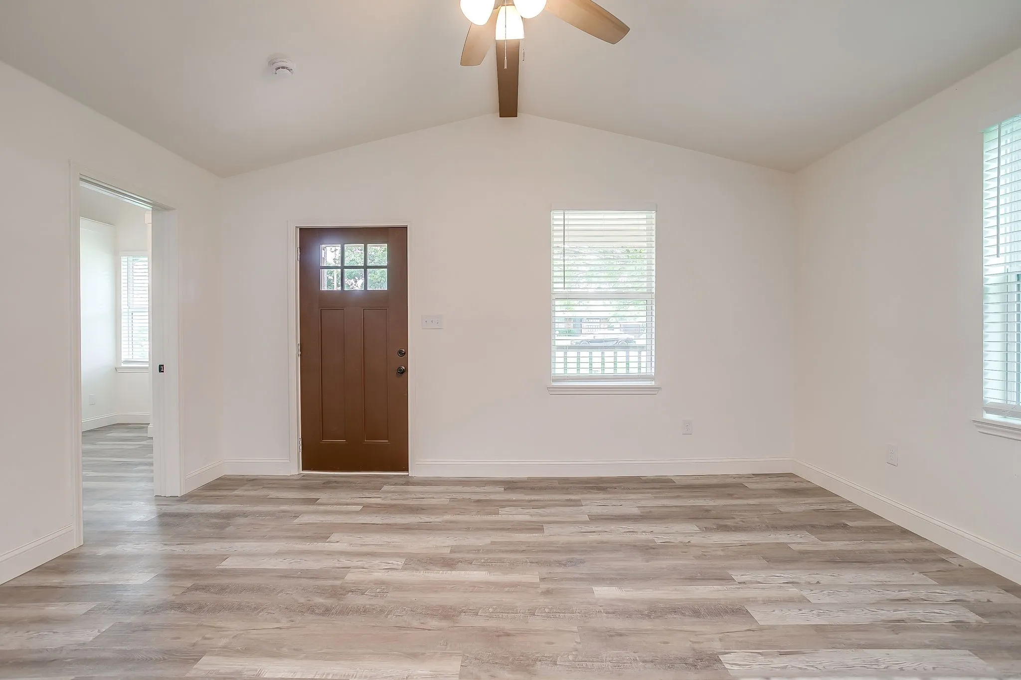 Single Family Residence For Sale in Parker County , 1115 Hanover Street, Weatherford, Texas 76086, 3 Bedroom, 1 Bathroom, Garage spaces, 1,118 Sqft, built in 0, mls#21290862, Real Estate Agent in Weatherford, Homes For Sale in Parker county, Homes For Sale in Weatherford, Realtor in Weatherford Texas, Real Estate Brokerage Independent Realty Texas, Luminita Cordes Realtor