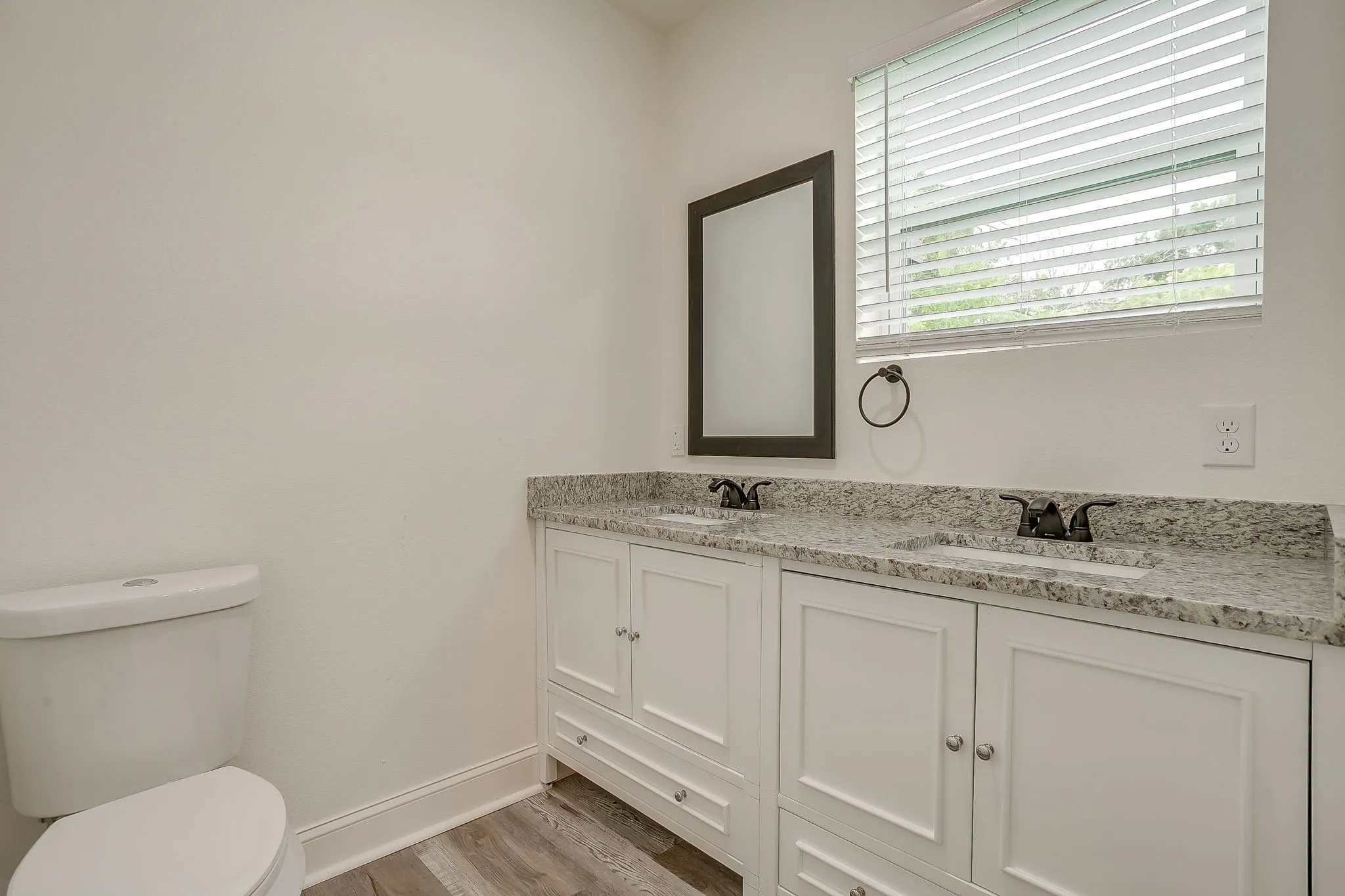 Single Family Residence For Sale in Parker County , 1115 Hanover Street, Weatherford, Texas 76086, 3 Bedroom, 1 Bathroom, Garage spaces, 1,118 Sqft, built in 0, mls#21290862, Real Estate Agent in Weatherford, Homes For Sale in Parker county, Homes For Sale in Weatherford, Realtor in Weatherford Texas, Real Estate Brokerage Independent Realty Texas, Luminita Cordes Realtor