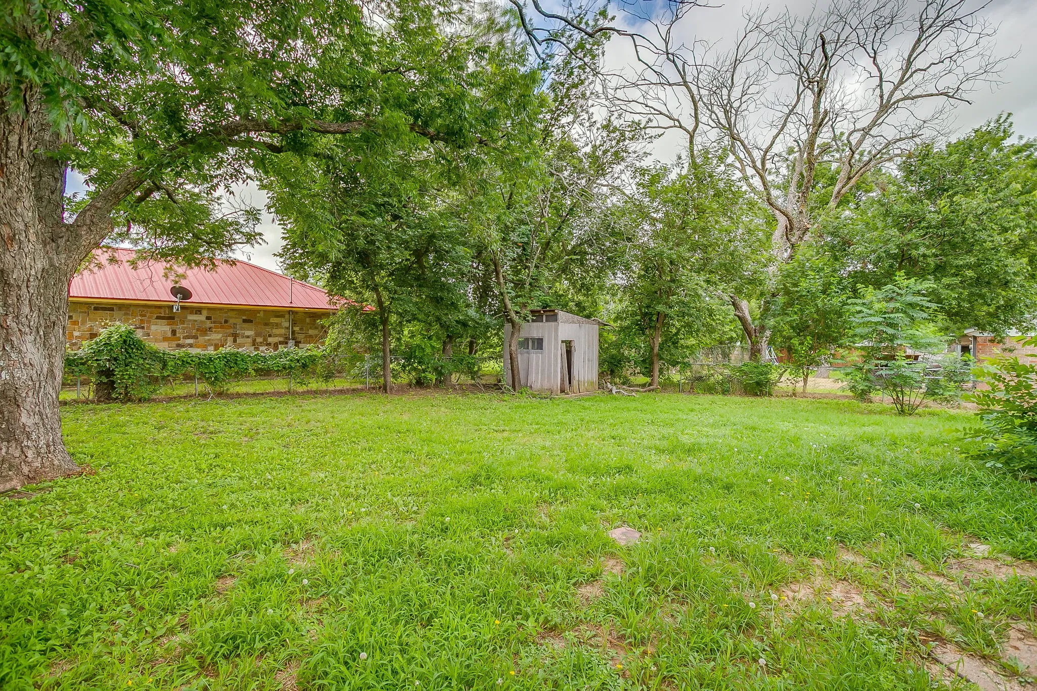 Single Family Residence For Sale in Parker County , 1115 Hanover Street, Weatherford, Texas 76086, 3 Bedroom, 1 Bathroom, Garage spaces, 1,118 Sqft, built in 0, mls#21290862, Real Estate Agent in Weatherford, Homes For Sale in Parker county, Homes For Sale in Weatherford, Realtor in Weatherford Texas, Real Estate Brokerage Independent Realty Texas, Luminita Cordes Realtor