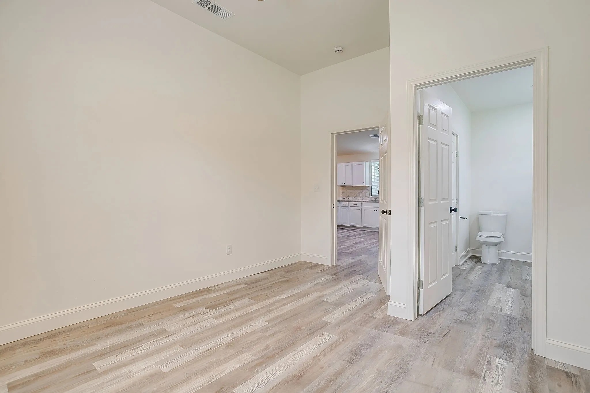 Single Family Residence For Sale in Parker County , 1115 Hanover Street, Weatherford, Texas 76086, 3 Bedroom, 1 Bathroom, Garage spaces, 1,118 Sqft, built in 0, mls#21290862, Real Estate Agent in Weatherford, Homes For Sale in Parker county, Homes For Sale in Weatherford, Realtor in Weatherford Texas, Real Estate Brokerage Independent Realty Texas, Luminita Cordes Realtor