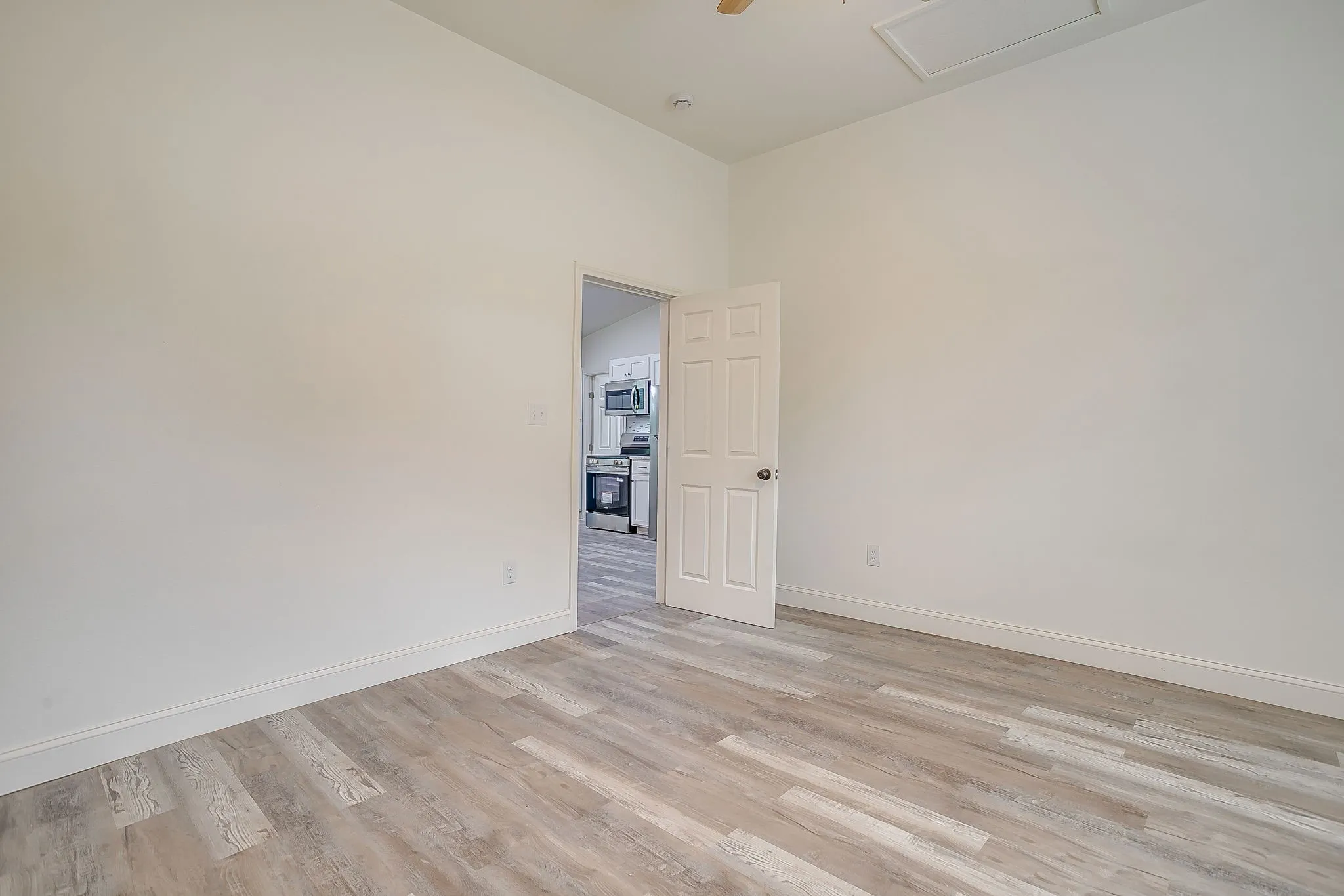 Single Family Residence For Sale in Parker County , 1115 Hanover Street, Weatherford, Texas 76086, 3 Bedroom, 1 Bathroom, Garage spaces, 1,118 Sqft, built in 0, mls#21290862, Real Estate Agent in Weatherford, Homes For Sale in Parker county, Homes For Sale in Weatherford, Realtor in Weatherford Texas, Real Estate Brokerage Independent Realty Texas, Luminita Cordes Realtor