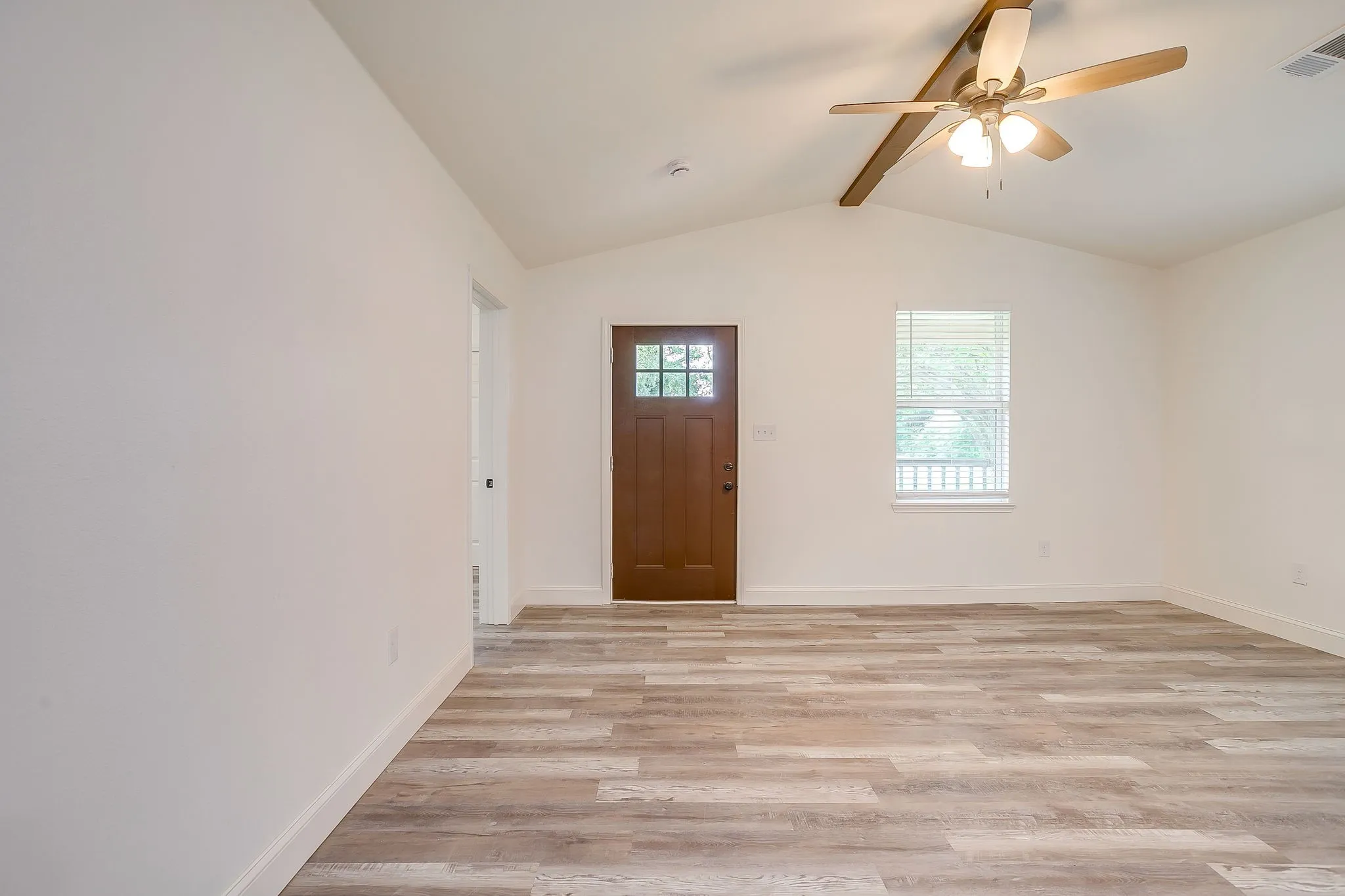 Single Family Residence For Sale in Parker County , 1115 Hanover Street, Weatherford, Texas 76086, 3 Bedroom, 1 Bathroom, Garage spaces, 1,118 Sqft, built in 0, mls#21290862, Real Estate Agent in Weatherford, Homes For Sale in Parker county, Homes For Sale in Weatherford, Realtor in Weatherford Texas, Real Estate Brokerage Independent Realty Texas, Luminita Cordes Realtor