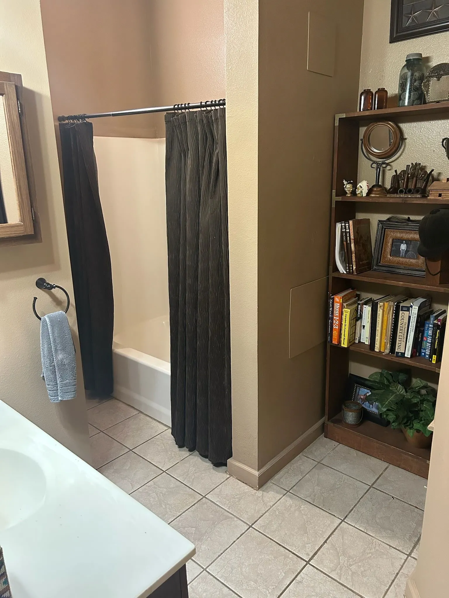 Single Family Residence For Sale in Van Zandt County , 440 VZ County Road 4814, Ben Wheeler, Texas 75754, 3 Bedroom, 3 Bathroom, Garage spaces, 2,008 Sqft, built in 1999, mls#21290868, Real Estate Agent in Ben Wheeler, Homes For Sale in Van Zandt county, Homes For Sale in Ben Wheeler, Realtor in Ben Wheeler Texas, Real Estate Brokerage Independent Realty Texas, Luminita Cordes Realtor