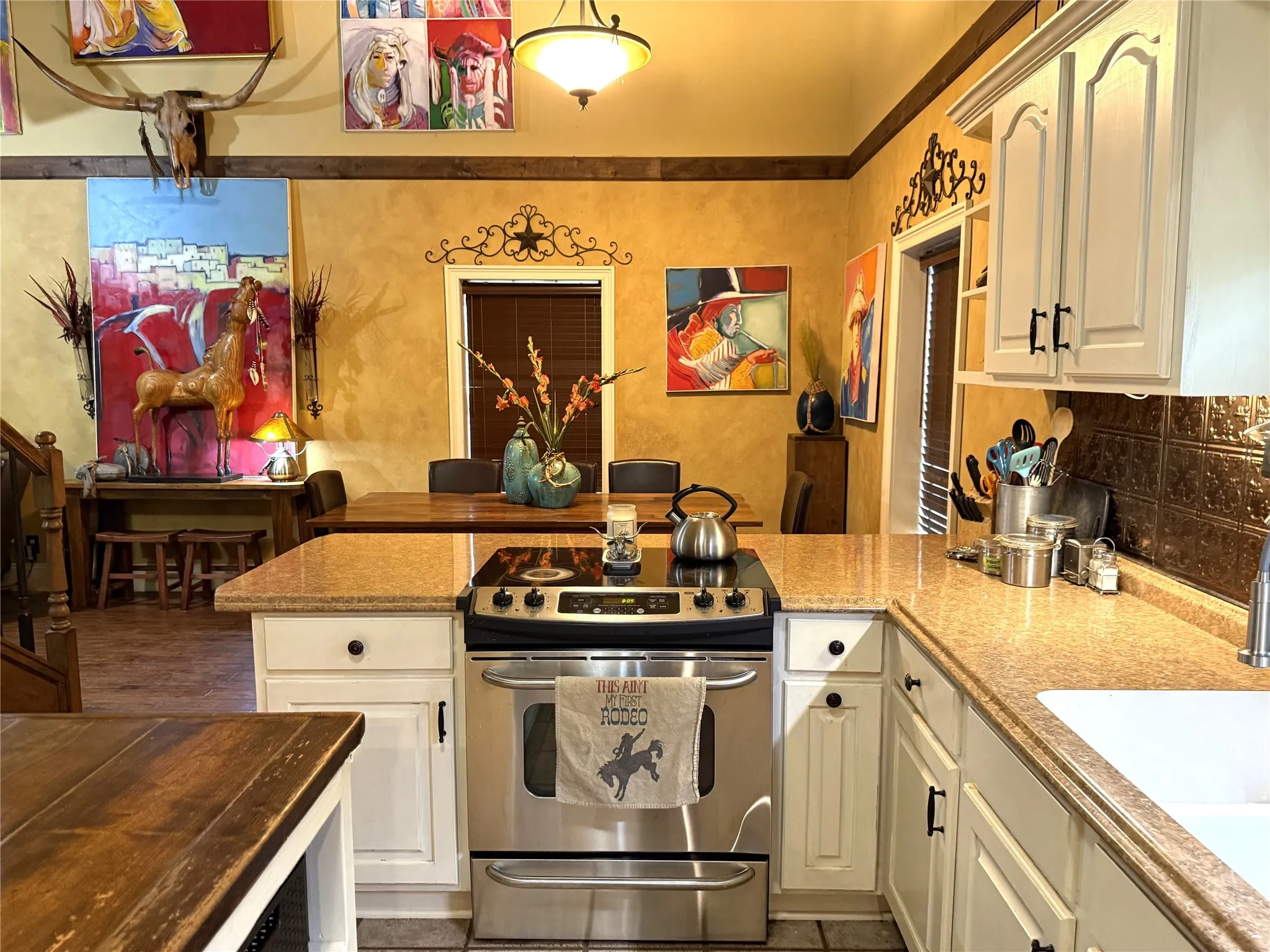 Single Family Residence For Sale in Van Zandt County , 440 VZ County Road 4814, Ben Wheeler, Texas 75754, 3 Bedroom, 3 Bathroom, Garage spaces, 2,008 Sqft, built in 1999, mls#21290868, Real Estate Agent in Ben Wheeler, Homes For Sale in Van Zandt county, Homes For Sale in Ben Wheeler, Realtor in Ben Wheeler Texas, Real Estate Brokerage Independent Realty Texas, Luminita Cordes Realtor