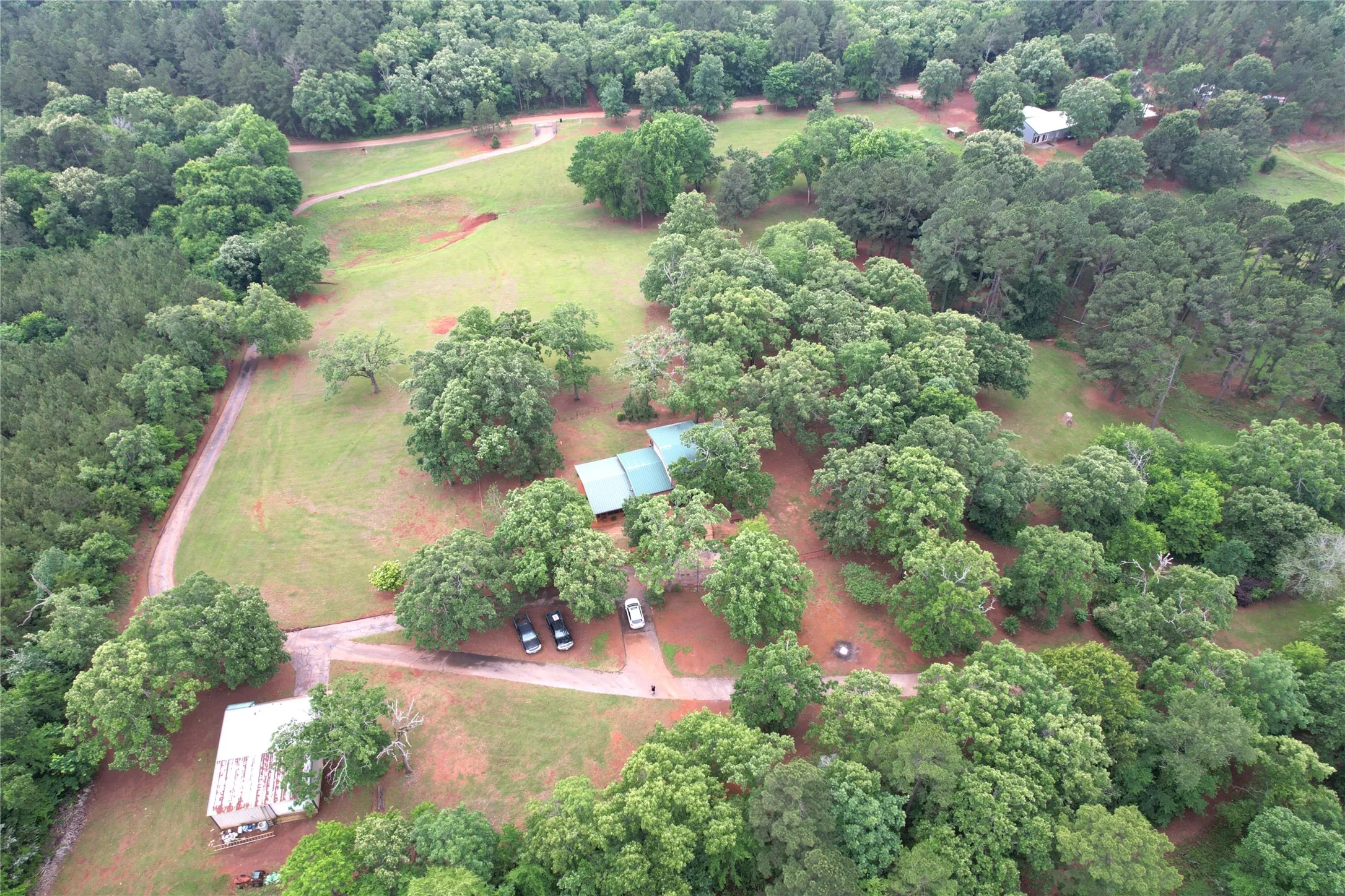 Single Family Residence For Sale in Van Zandt County , 440 VZ County Road 4814, Ben Wheeler, Texas 75754, 3 Bedroom, 3 Bathroom, Garage spaces, 2,008 Sqft, built in 1999, mls#21290868, Real Estate Agent in Ben Wheeler, Homes For Sale in Van Zandt county, Homes For Sale in Ben Wheeler, Realtor in Ben Wheeler Texas, Real Estate Brokerage Independent Realty Texas, Luminita Cordes Realtor