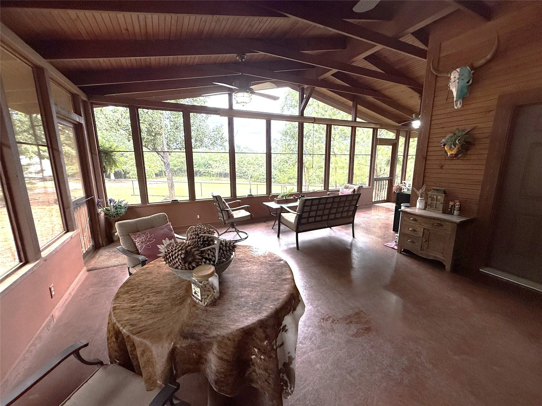 Screened in porch