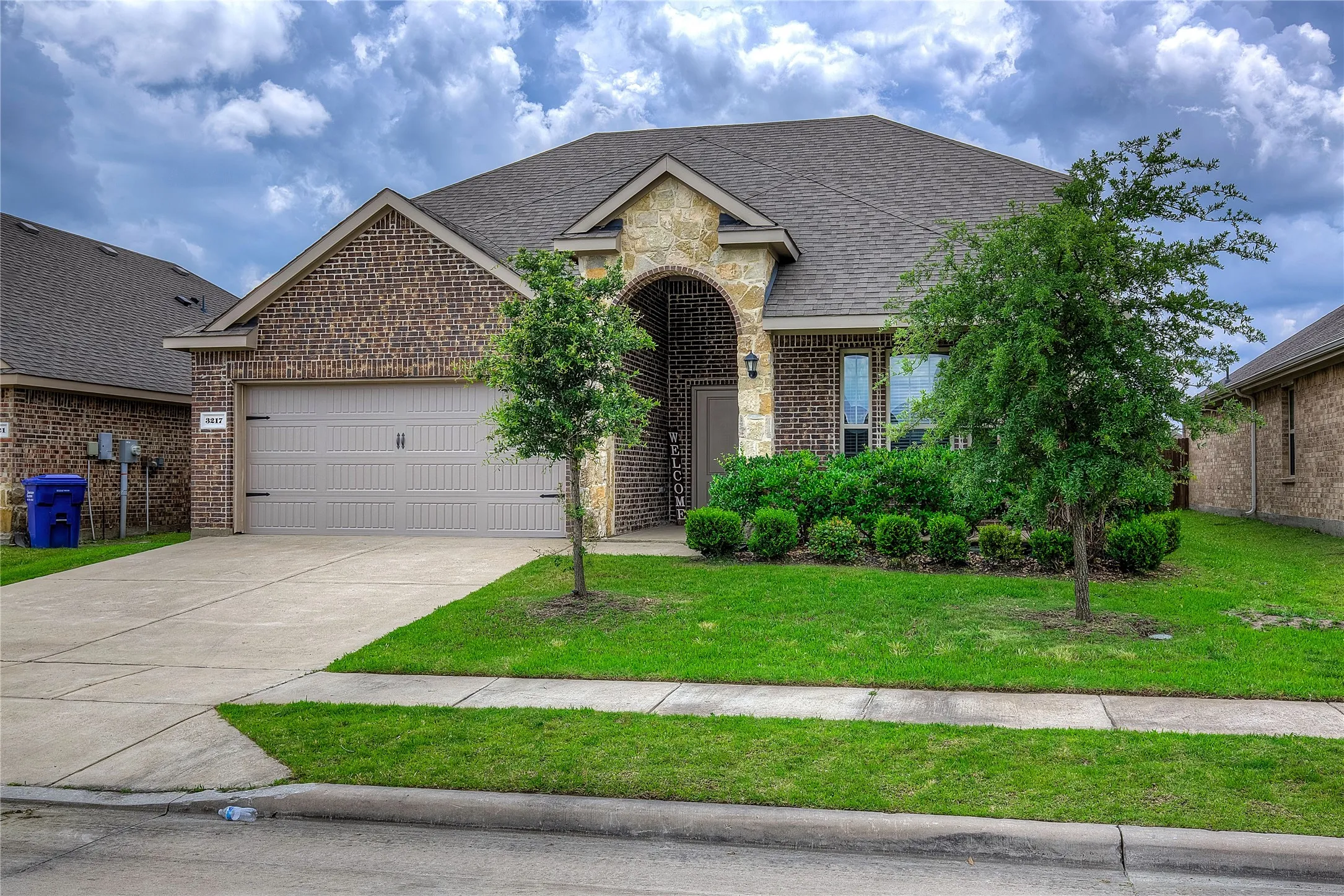 Single Family Residence For Sale in Hunt County , 3217 Honeycomb Way, Royse City, Texas 75189, 4 Bedroom, 3 Bathroom, 2 Garage spaces, 2,478 Sqft, built in 2018, mls#21282461, Real Estate Agent in Royse City, Homes For Sale in Hunt county, Homes For Sale in Royse City, Realtor in Royse City Texas, Real Estate Brokerage Independent Realty Texas, Luminita Cordes Realtor