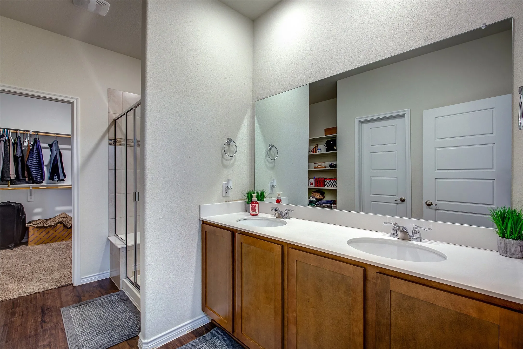 Single Family Residence For Sale in Hunt County , 3217 Honeycomb Way, Royse City, Texas 75189, 4 Bedroom, 3 Bathroom, 2 Garage spaces, 2,478 Sqft, built in 2018, mls#21282461, Real Estate Agent in Royse City, Homes For Sale in Hunt county, Homes For Sale in Royse City, Realtor in Royse City Texas, Real Estate Brokerage Independent Realty Texas, Luminita Cordes Realtor