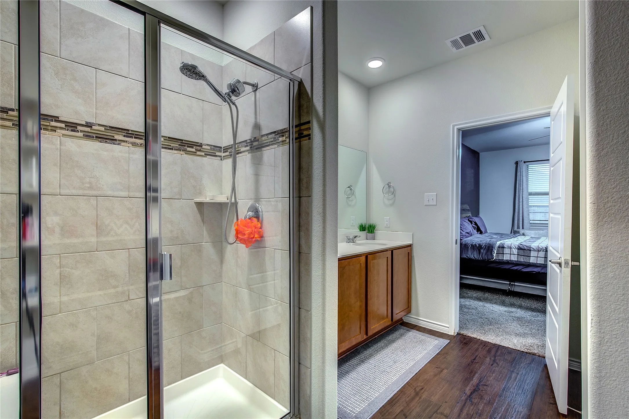 Single Family Residence For Sale in Hunt County , 3217 Honeycomb Way, Royse City, Texas 75189, 4 Bedroom, 3 Bathroom, 2 Garage spaces, 2,478 Sqft, built in 2018, mls#21282461, Real Estate Agent in Royse City, Homes For Sale in Hunt county, Homes For Sale in Royse City, Realtor in Royse City Texas, Real Estate Brokerage Independent Realty Texas, Luminita Cordes Realtor