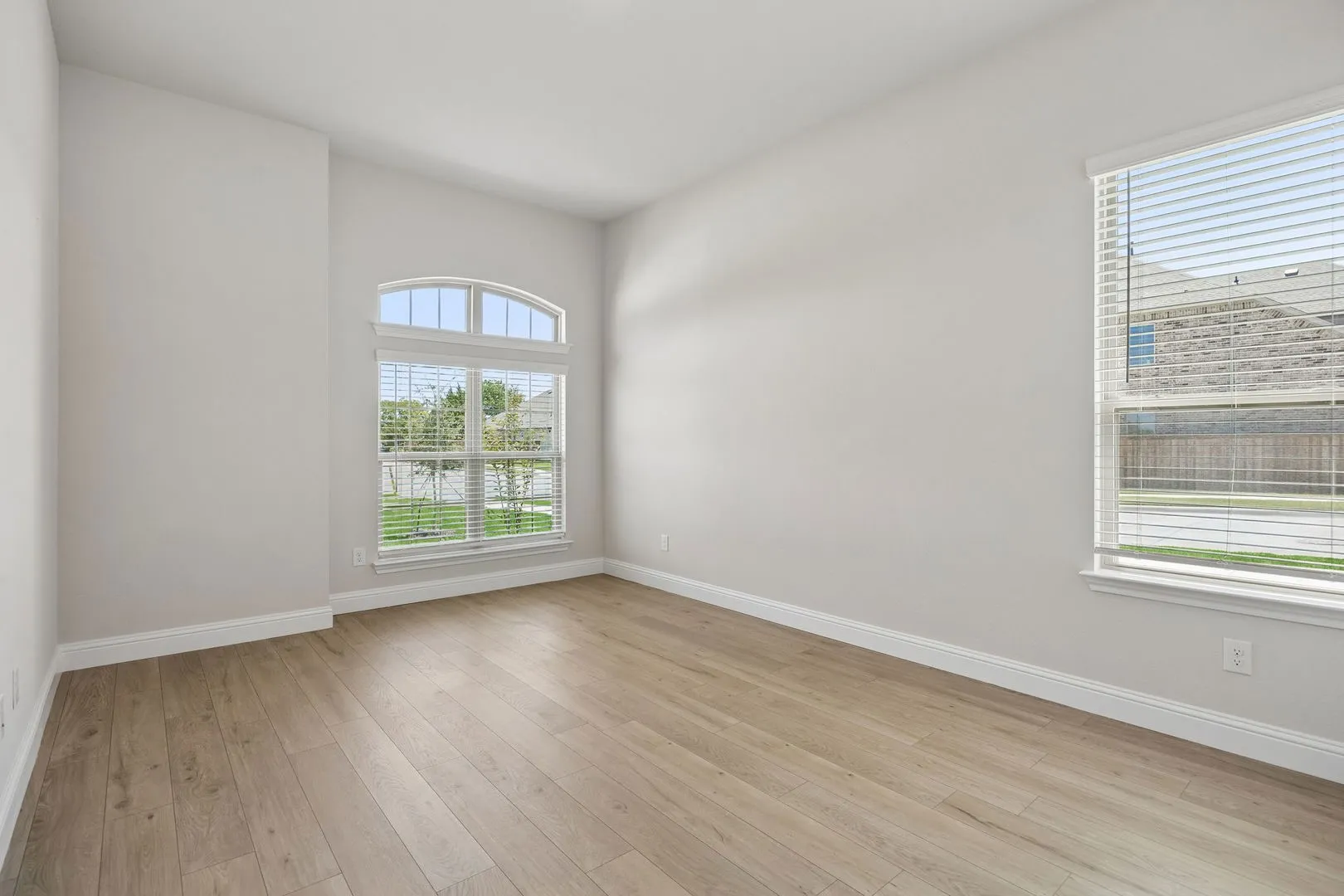 Single Family Residence For Sale in Tarrant County , 7320 Theodore Drive, Arlington, Texas 76002, 4 Bedroom, 4 Bathroom, 3 Garage spaces, 2,466 Sqft, built in 2026, mls#21290864, Real Estate Agent in Arlington, Homes For Sale in Tarrant county, Homes For Sale in Arlington, Realtor in Arlington Texas, Real Estate Brokerage Independent Realty Texas, Luminita Cordes Realtor