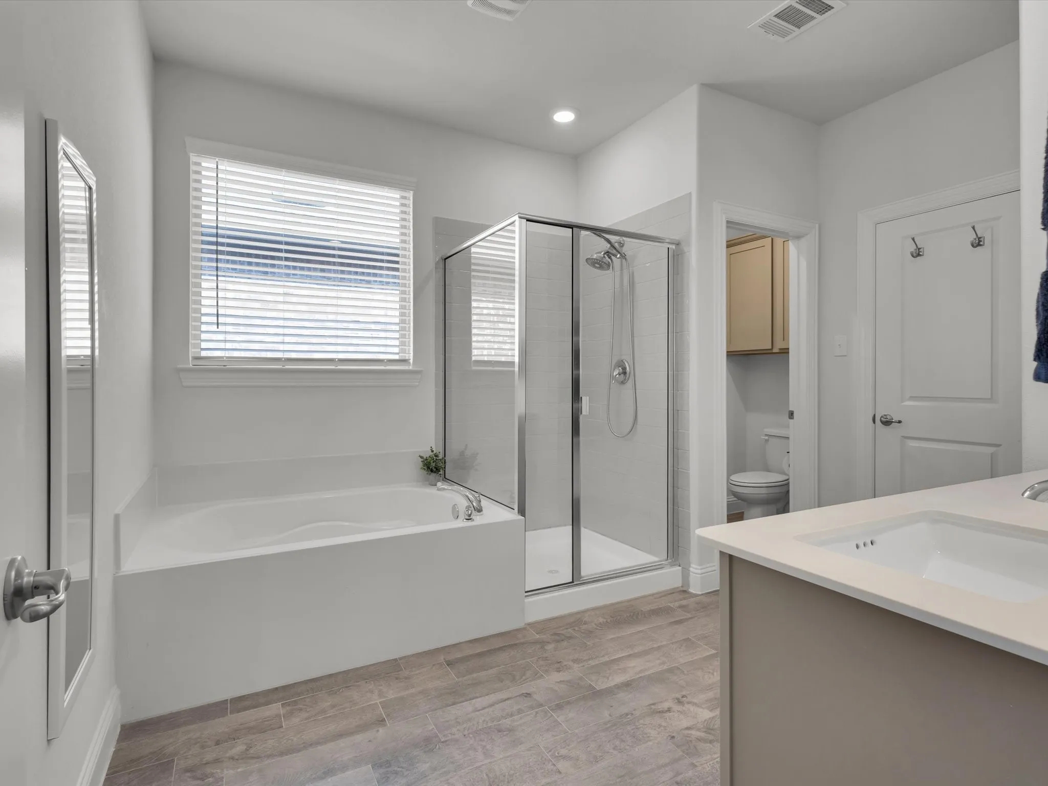 Single Family Residence For Sale in Denton County , 10925 Canyon Mine Drive, Aubrey, Texas 76227, 3 Bedroom, 2 Bathroom, 2 Garage spaces, 1,523 Sqft, built in 2021, mls#21289095, Real Estate Agent in Aubrey, Homes For Sale in Denton county, Homes For Sale in Aubrey, Realtor in Aubrey Texas, Real Estate Brokerage Independent Realty Texas, Luminita Cordes Realtor