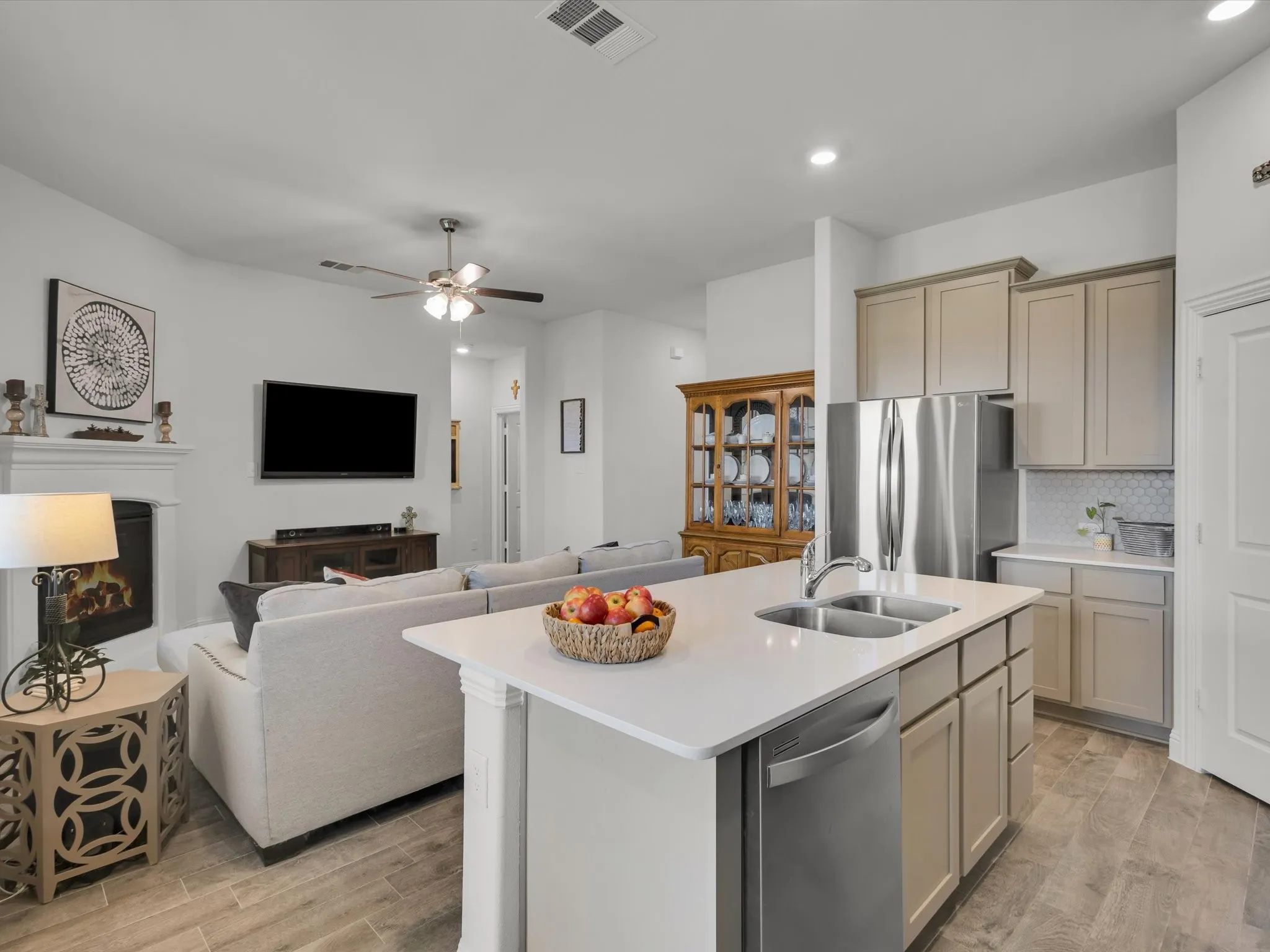 Single Family Residence For Sale in Denton County , 10925 Canyon Mine Drive, Aubrey, Texas 76227, 3 Bedroom, 2 Bathroom, 2 Garage spaces, 1,523 Sqft, built in 2021, mls#21289095, Real Estate Agent in Aubrey, Homes For Sale in Denton county, Homes For Sale in Aubrey, Realtor in Aubrey Texas, Real Estate Brokerage Independent Realty Texas, Luminita Cordes Realtor