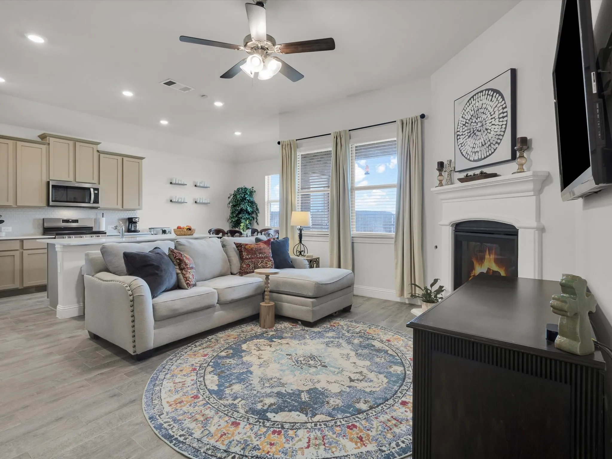Single Family Residence For Sale in Denton County , 10925 Canyon Mine Drive, Aubrey, Texas 76227, 3 Bedroom, 2 Bathroom, 2 Garage spaces, 1,523 Sqft, built in 2021, mls#21289095, Real Estate Agent in Aubrey, Homes For Sale in Denton county, Homes For Sale in Aubrey, Realtor in Aubrey Texas, Real Estate Brokerage Independent Realty Texas, Luminita Cordes Realtor