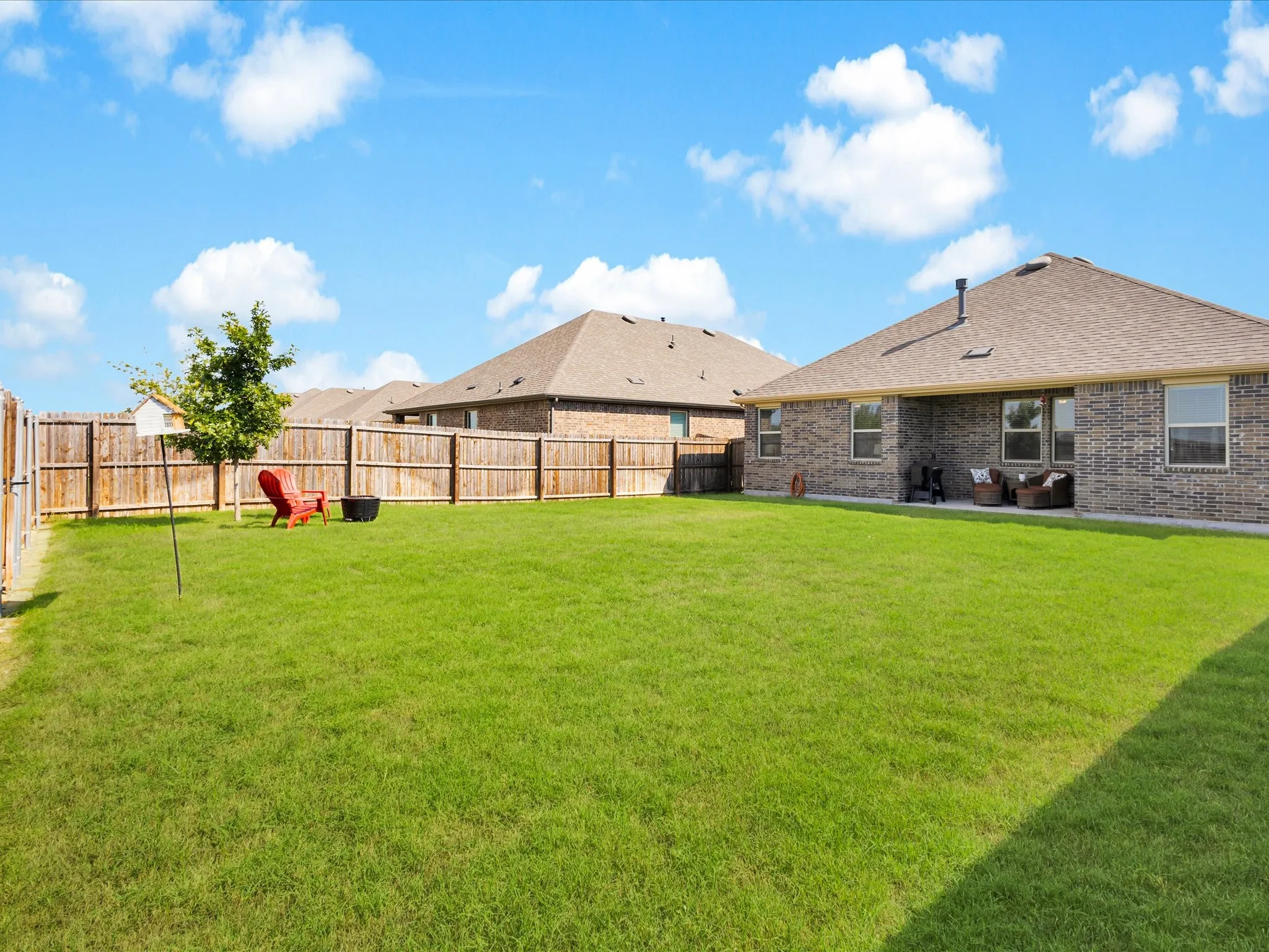 Single Family Residence For Sale in Denton County , 10925 Canyon Mine Drive, Aubrey, Texas 76227, 3 Bedroom, 2 Bathroom, 2 Garage spaces, 1,523 Sqft, built in 2021, mls#21289095, Real Estate Agent in Aubrey, Homes For Sale in Denton county, Homes For Sale in Aubrey, Realtor in Aubrey Texas, Real Estate Brokerage Independent Realty Texas, Luminita Cordes Realtor