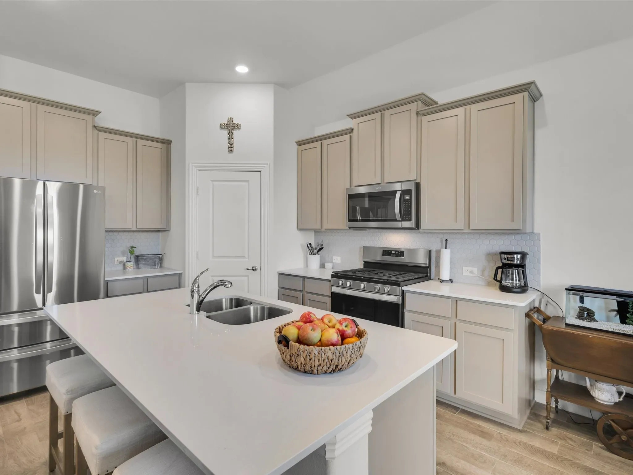 Single Family Residence For Sale in Denton County , 10925 Canyon Mine Drive, Aubrey, Texas 76227, 3 Bedroom, 2 Bathroom, 2 Garage spaces, 1,523 Sqft, built in 2021, mls#21289095, Real Estate Agent in Aubrey, Homes For Sale in Denton county, Homes For Sale in Aubrey, Realtor in Aubrey Texas, Real Estate Brokerage Independent Realty Texas, Luminita Cordes Realtor