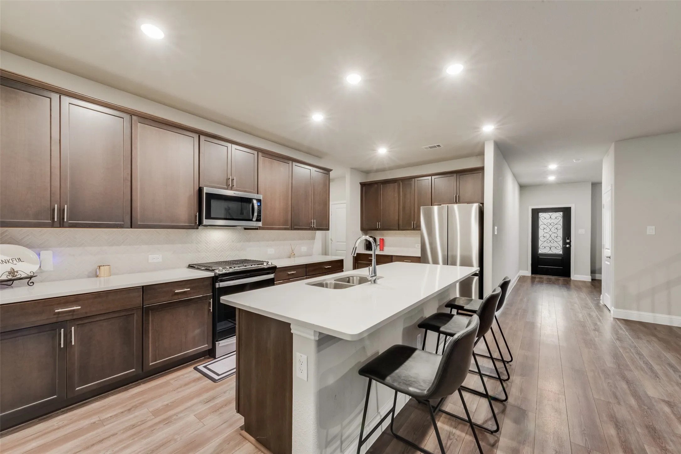 Single Family Residence For Sale in Collin County , 1611 Ironwood Way, Melissa, Texas 75454, 4 Bedroom, 4 Bathroom, 2 Garage spaces, 3,103 Sqft, built in 2022, mls#21286088, Real Estate Agent in Melissa, Homes For Sale in Collin county, Homes For Sale in Melissa, Realtor in Melissa Texas, Real Estate Brokerage Independent Realty Texas, Luminita Cordes Realtor