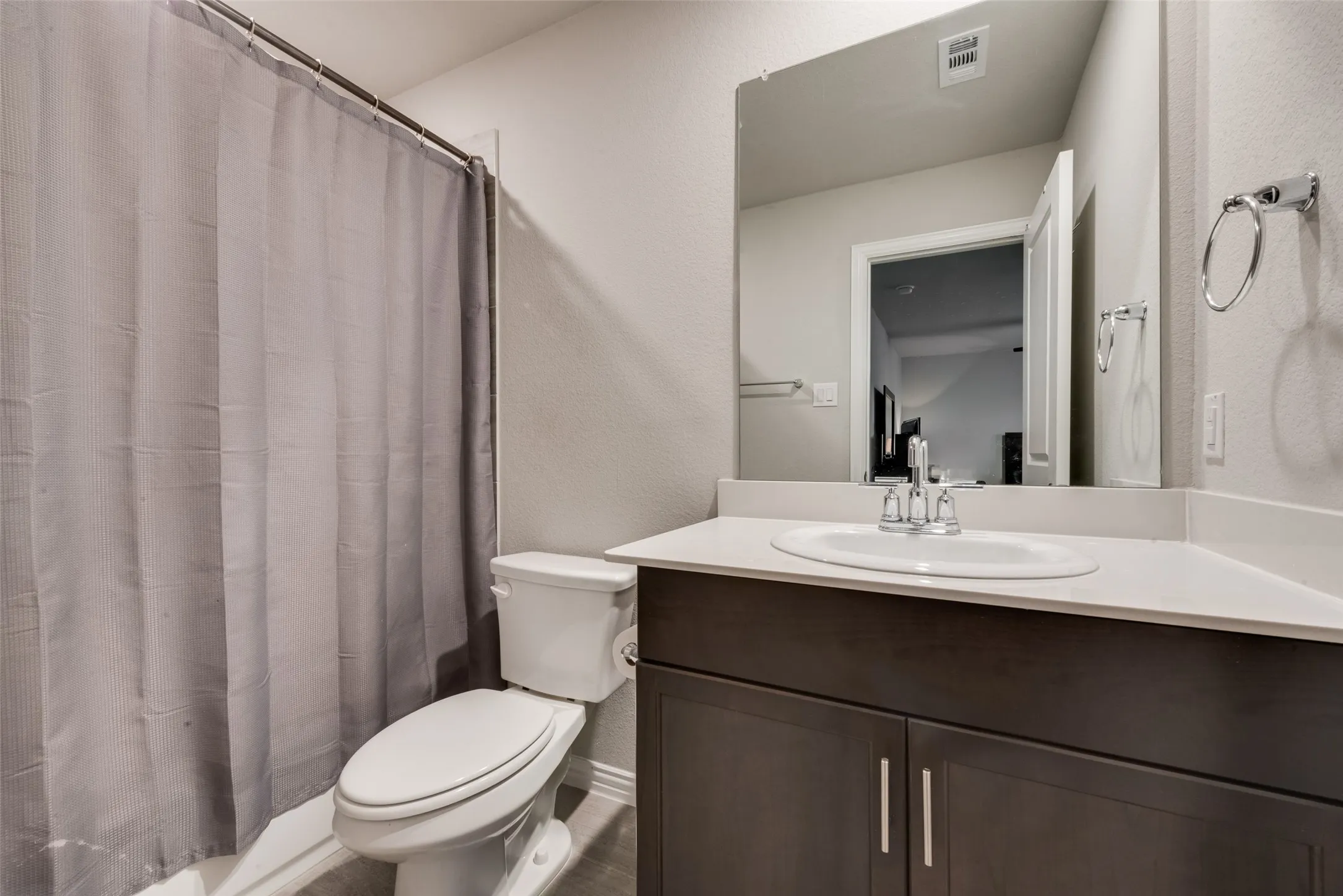 Ensuite Bath for Bedroom #4