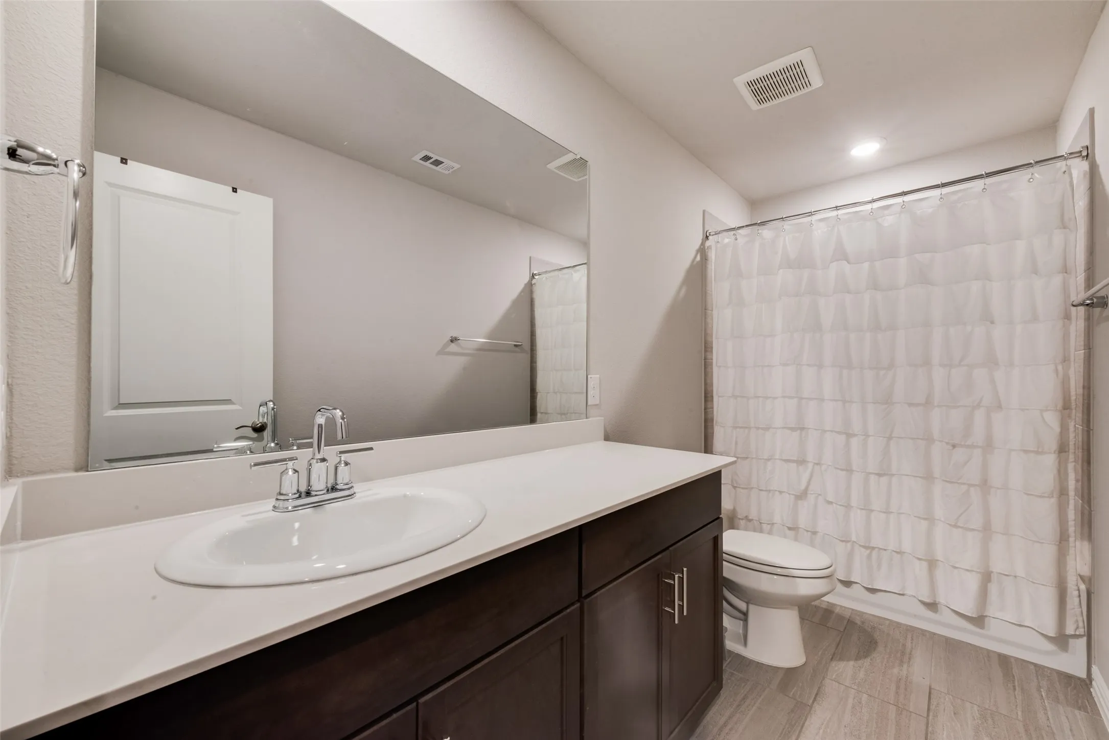 Upstairs Hall Bath