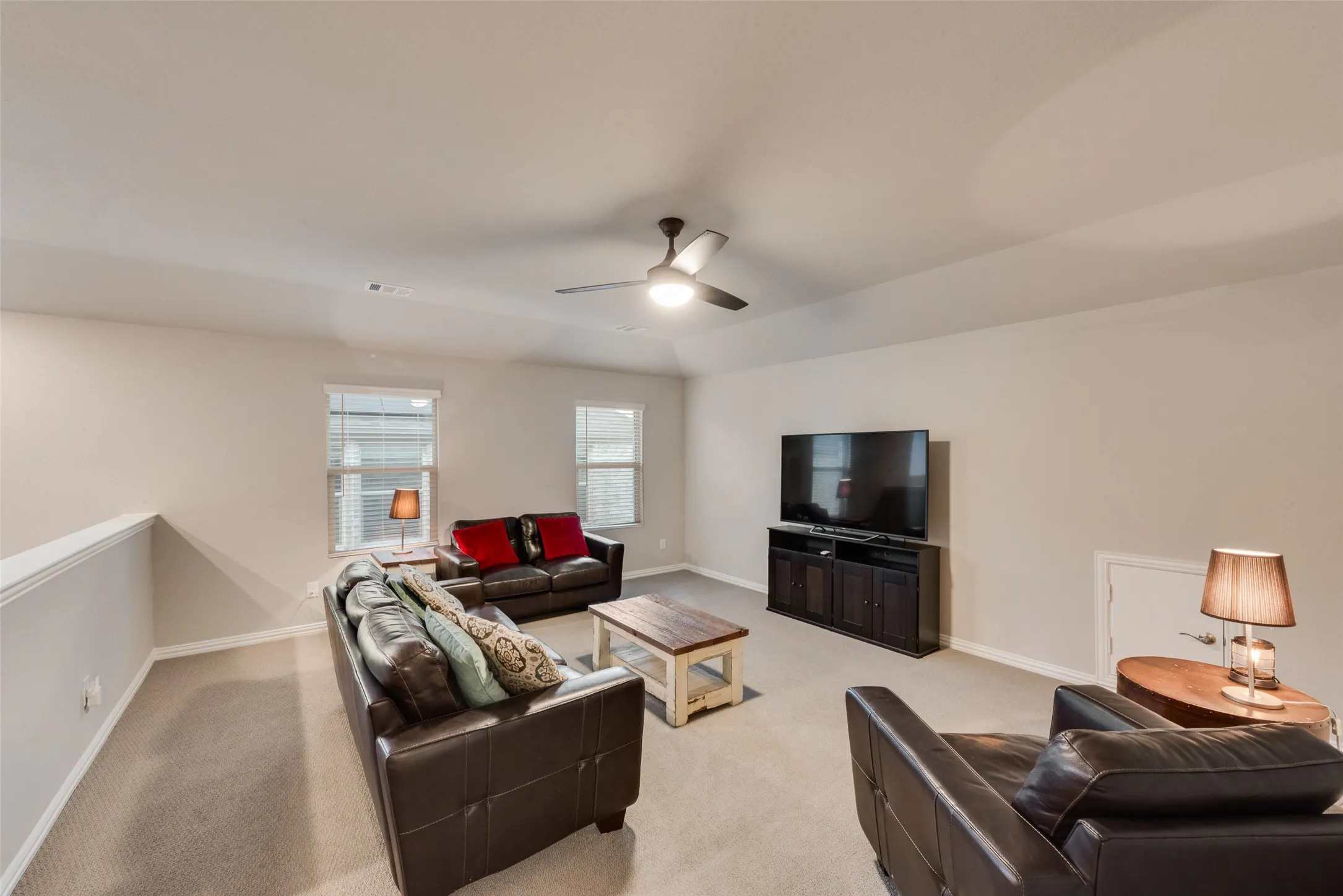 Single Family Residence For Sale in Collin County , 1611 Ironwood Way, Melissa, Texas 75454, 4 Bedroom, 4 Bathroom, 2 Garage spaces, 3,103 Sqft, built in 2022, mls#21286088, Real Estate Agent in Melissa, Homes For Sale in Collin county, Homes For Sale in Melissa, Realtor in Melissa Texas, Real Estate Brokerage Independent Realty Texas, Luminita Cordes Realtor