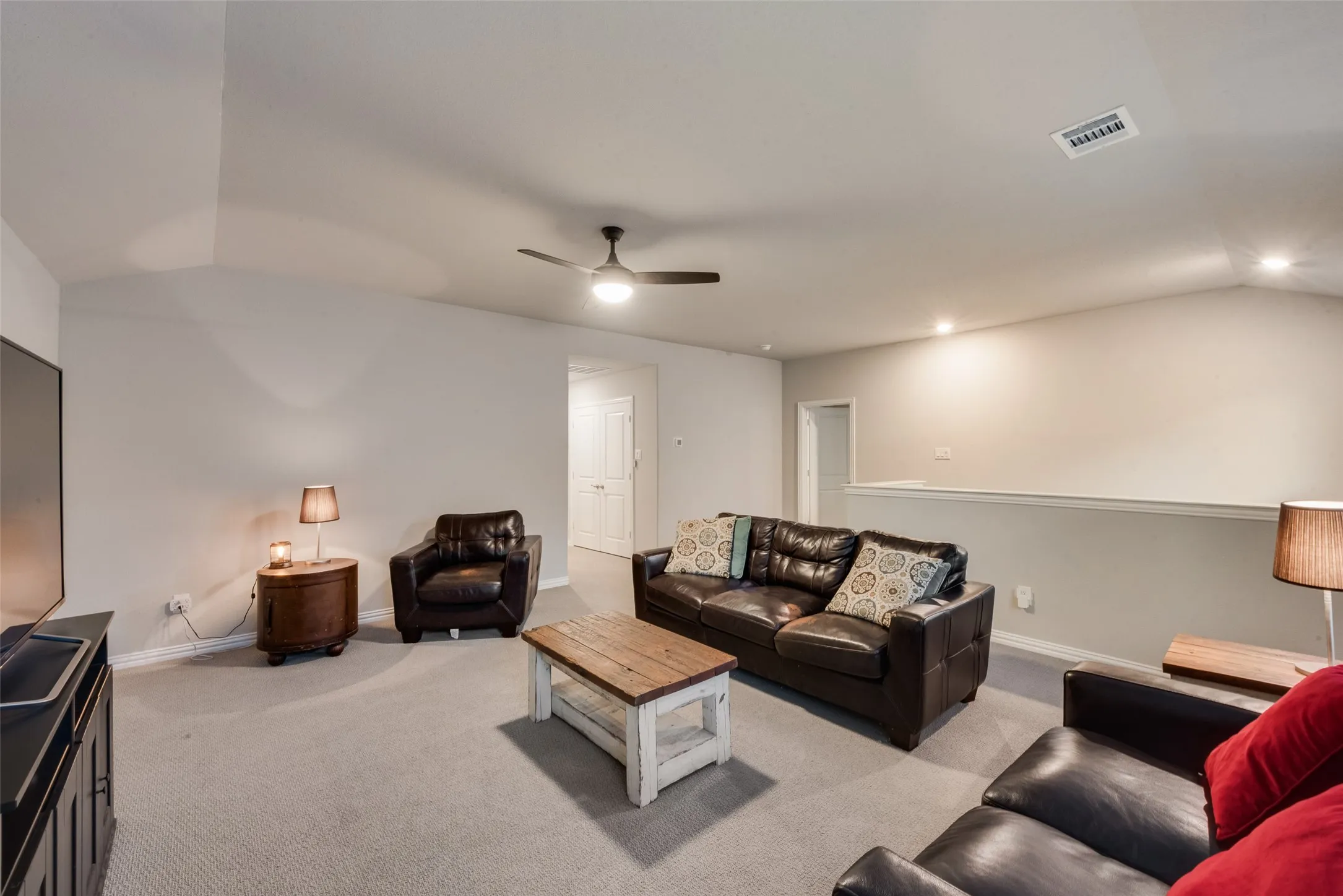 Single Family Residence For Sale in Collin County , 1611 Ironwood Way, Melissa, Texas 75454, 4 Bedroom, 4 Bathroom, 2 Garage spaces, 3,103 Sqft, built in 2022, mls#21286088, Real Estate Agent in Melissa, Homes For Sale in Collin county, Homes For Sale in Melissa, Realtor in Melissa Texas, Real Estate Brokerage Independent Realty Texas, Luminita Cordes Realtor