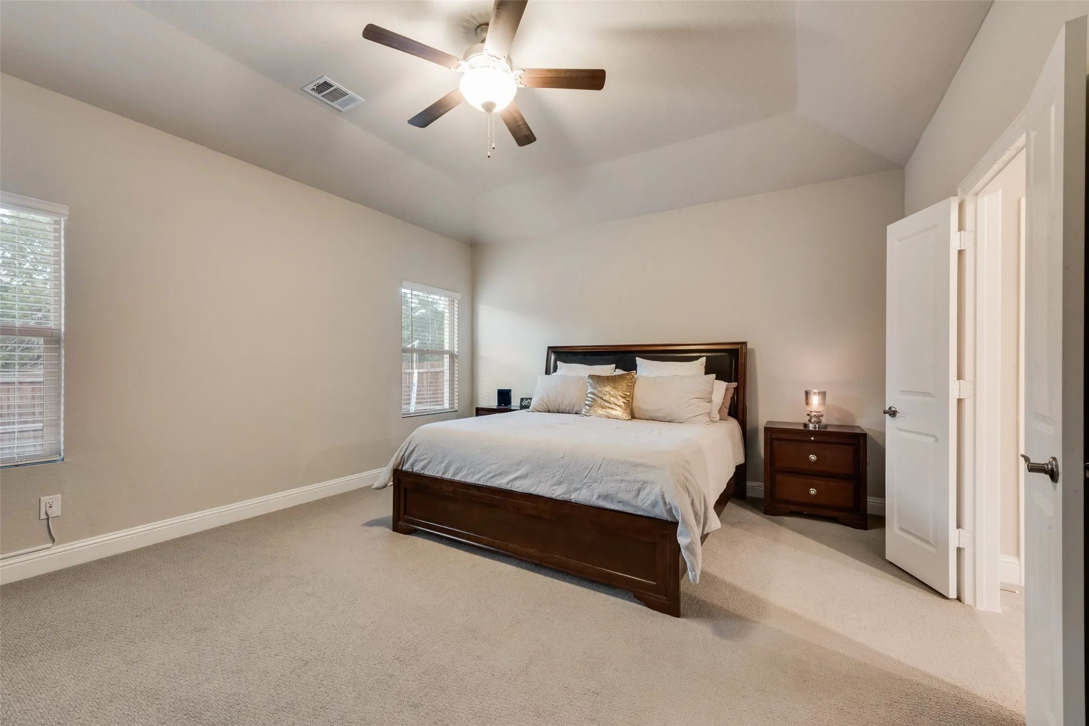Single Family Residence For Sale in Collin County , 1611 Ironwood Way, Melissa, Texas 75454, 4 Bedroom, 4 Bathroom, 2 Garage spaces, 3,103 Sqft, built in 2022, mls#21286088, Real Estate Agent in Melissa, Homes For Sale in Collin county, Homes For Sale in Melissa, Realtor in Melissa Texas, Real Estate Brokerage Independent Realty Texas, Luminita Cordes Realtor