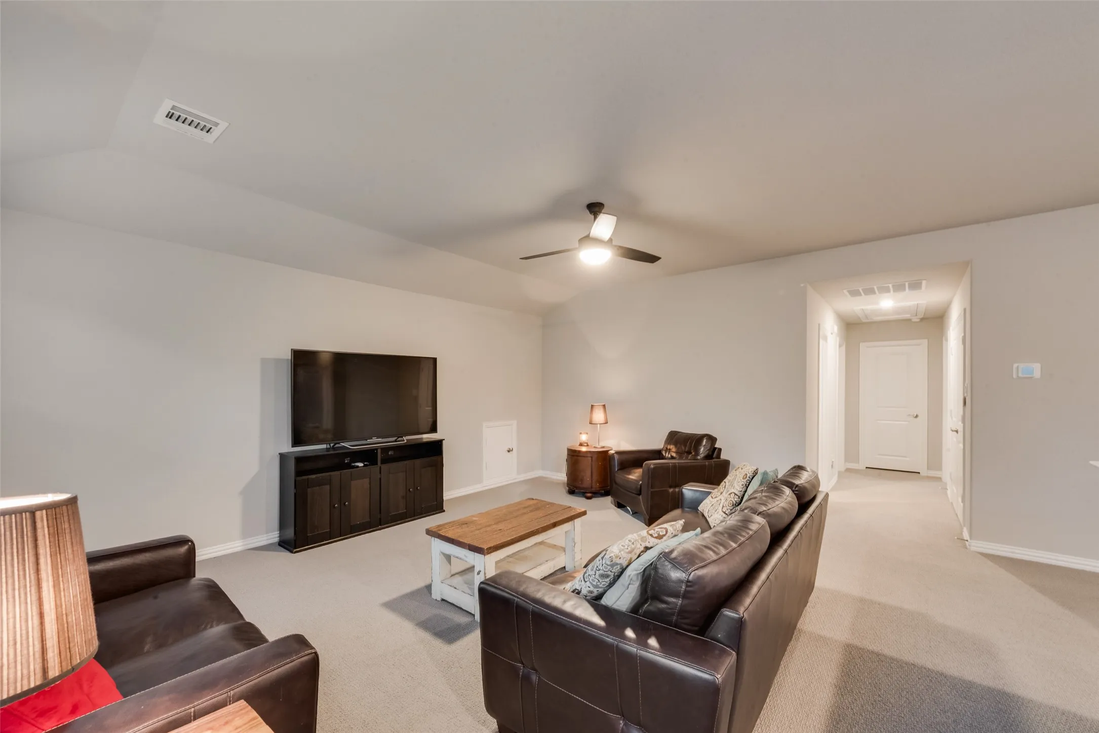 Single Family Residence For Sale in Collin County , 1611 Ironwood Way, Melissa, Texas 75454, 4 Bedroom, 4 Bathroom, 2 Garage spaces, 3,103 Sqft, built in 2022, mls#21286088, Real Estate Agent in Melissa, Homes For Sale in Collin county, Homes For Sale in Melissa, Realtor in Melissa Texas, Real Estate Brokerage Independent Realty Texas, Luminita Cordes Realtor