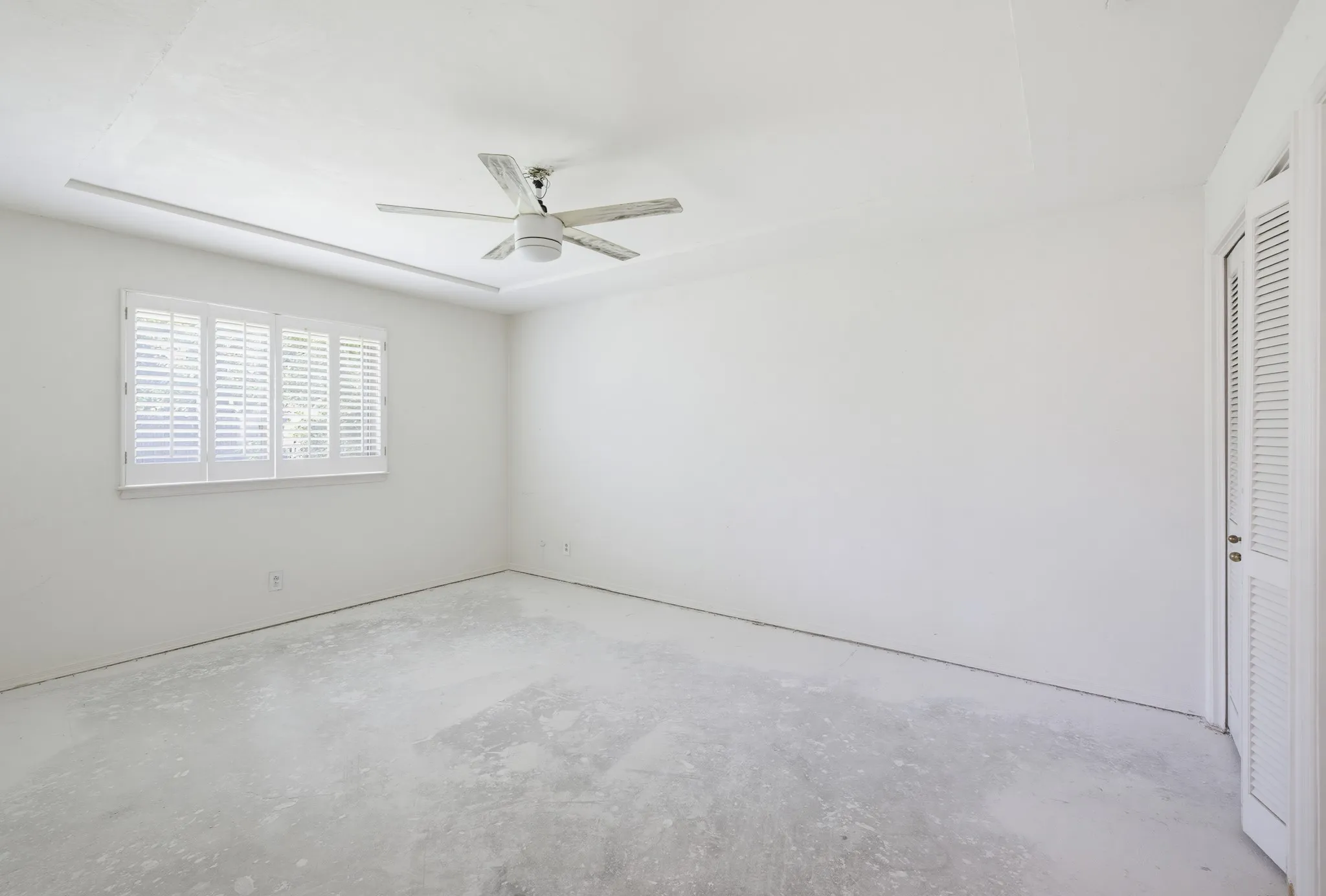 Single Family Residence For Sale in Tarrant County , 21 Crosslands Road, Benbrook, Texas 76132, 4 Bedroom, 3 Bathroom, 2 Garage spaces, 2,882 Sqft, built in 1976, mls#21290520, Real Estate Agent in Benbrook, Homes For Sale in Tarrant county, Homes For Sale in Benbrook, Realtor in Benbrook Texas, Real Estate Brokerage Independent Realty Texas, Luminita Cordes Realtor