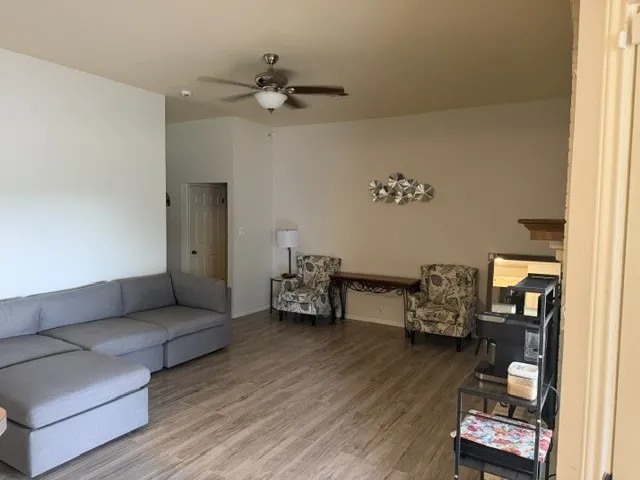 Single Family Residence For Sale in Bell County , 3012 Red Oak Drive, Belton, Texas 76513, 3 Bedrooms, 2 Bathrooms, 2 Garage spaces, 2,012 Sqft, built in 1992, Price $372,250, mls#21290762, Real Estate Agent in Belton, Homes For Sale in Bell county, Homes For Sale in Belton, Realtor in Belton Texas, Real Estate Brokerage Independent Realty Texas, Luminita Cordes Realtor