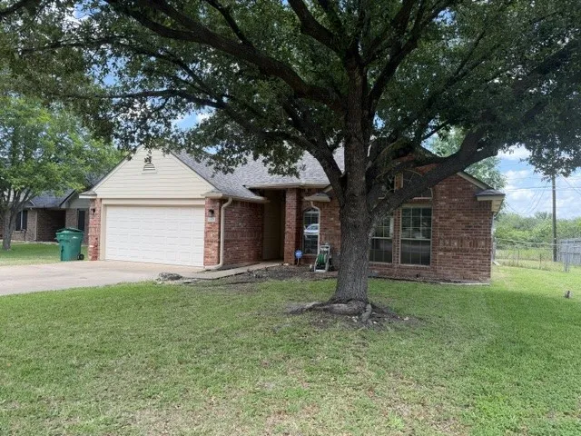 Single Family Residence For Sale in Bell County , 3012 Red Oak Drive, Belton, Texas 76513, 3 Bedrooms, 2 Bathrooms, 2 Garage spaces, 2,012 Sqft, built in 1992, Price $372,250, mls#21290762, Real Estate Agent in Belton, Homes For Sale in Bell county, Homes For Sale in Belton, Realtor in Belton Texas, Real Estate Brokerage Independent Realty Texas, Luminita Cordes Realtor