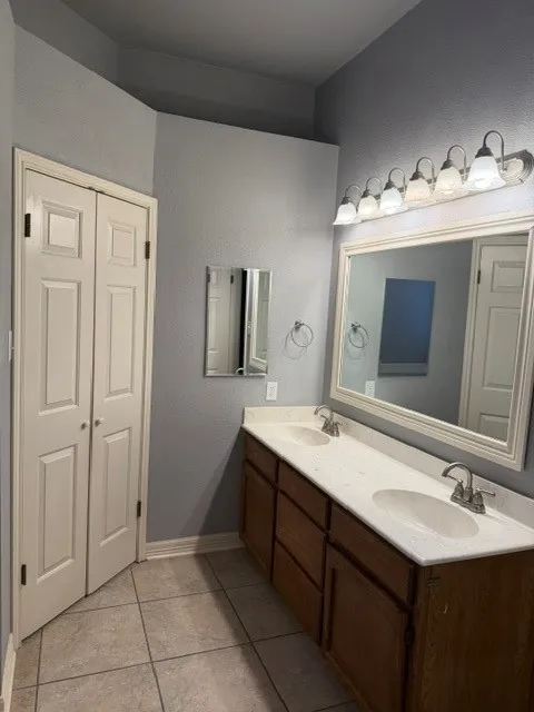 Single Family Residence For Sale in Bell County , 3012 Red Oak Drive, Belton, Texas 76513, 3 Bedrooms, 2 Bathrooms, 2 Garage spaces, 2,012 Sqft, built in 1992, Price $372,250, mls#21290762, Real Estate Agent in Belton, Homes For Sale in Bell county, Homes For Sale in Belton, Realtor in Belton Texas, Real Estate Brokerage Independent Realty Texas, Luminita Cordes Realtor