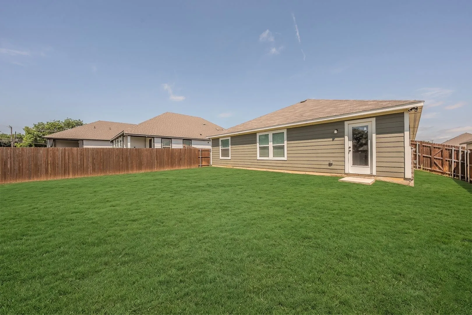 Single Family Residence For Sale in Johnson County , 433 Rose Avenue, Cleburne, Texas 76033, 4 Bedroom, 2 Bathroom, 2 Garage spaces, 1,763 Sqft, built in 2024, mls#21289876, Real Estate Agent in Cleburne, Homes For Sale in Johnson county, Homes For Sale in Cleburne, Realtor in Cleburne Texas, Real Estate Brokerage Independent Realty Texas, Luminita Cordes Realtor