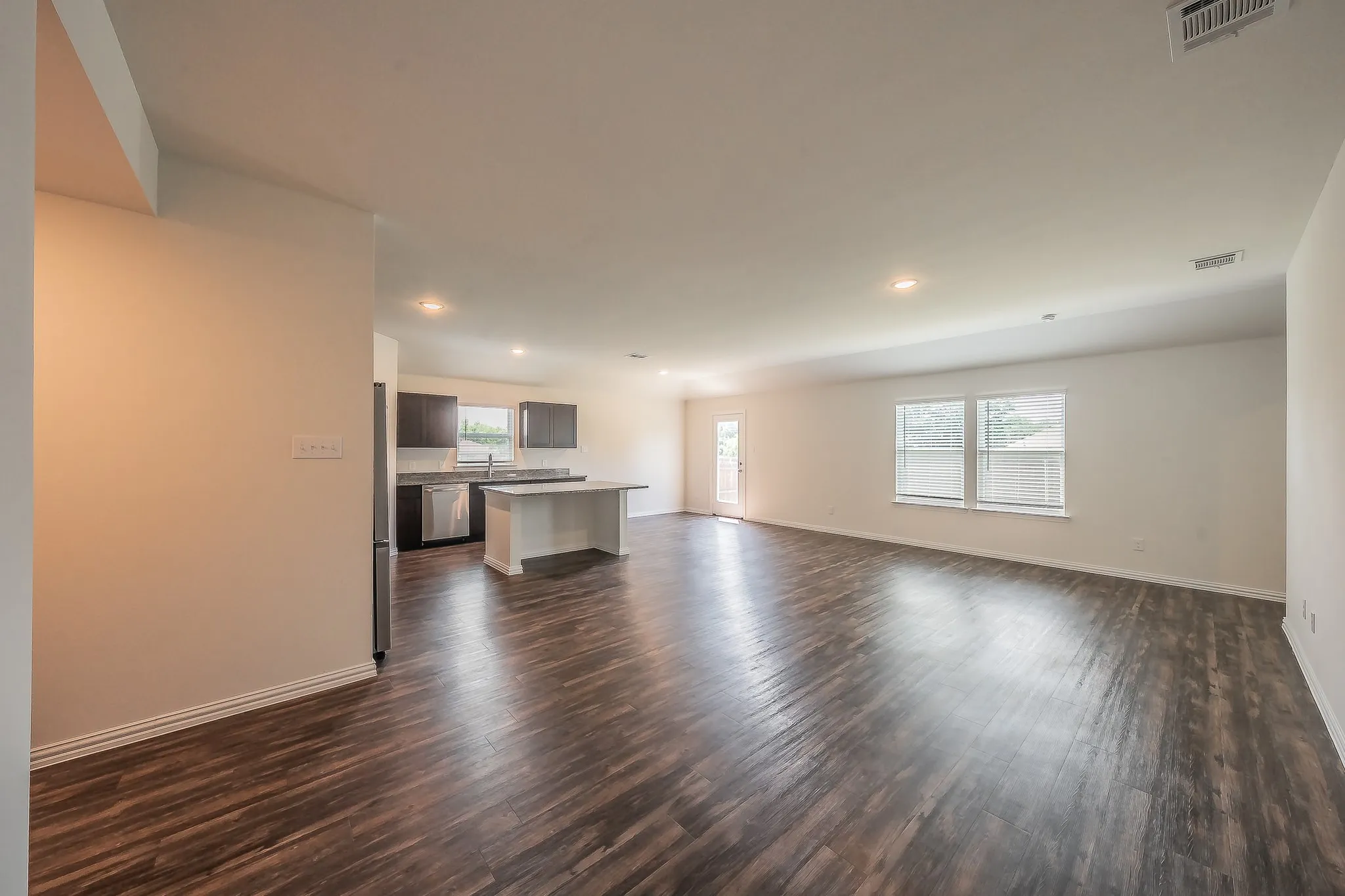 Single Family Residence For Sale in Johnson County , 433 Rose Avenue, Cleburne, Texas 76033, 4 Bedroom, 2 Bathroom, 2 Garage spaces, 1,763 Sqft, built in 2024, mls#21289876, Real Estate Agent in Cleburne, Homes For Sale in Johnson county, Homes For Sale in Cleburne, Realtor in Cleburne Texas, Real Estate Brokerage Independent Realty Texas, Luminita Cordes Realtor