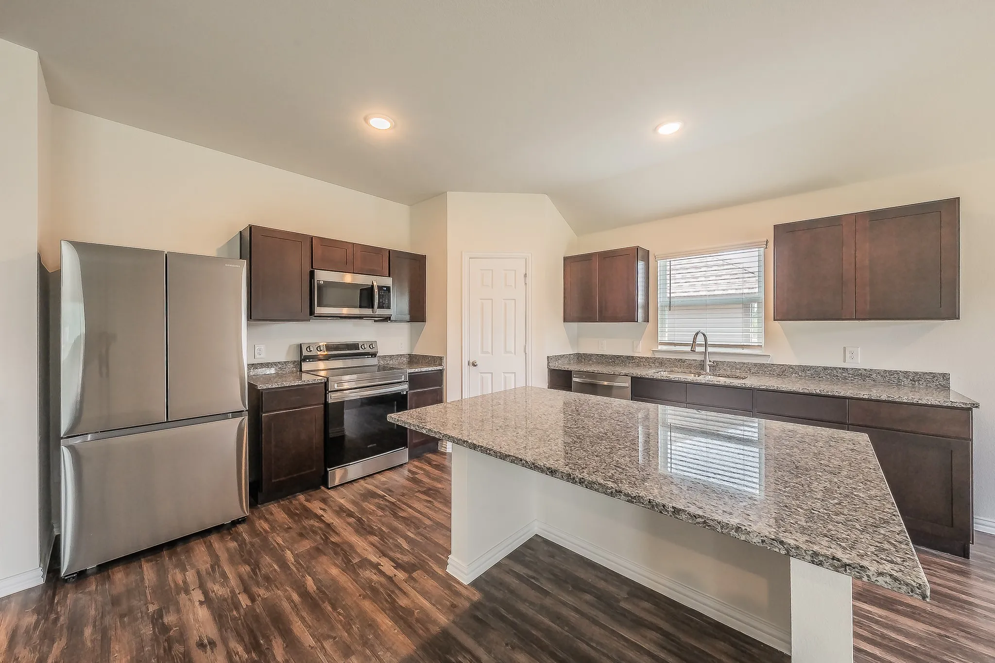 Single Family Residence For Sale in Johnson County , 433 Rose Avenue, Cleburne, Texas 76033, 4 Bedroom, 2 Bathroom, 2 Garage spaces, 1,763 Sqft, built in 2024, mls#21289876, Real Estate Agent in Cleburne, Homes For Sale in Johnson county, Homes For Sale in Cleburne, Realtor in Cleburne Texas, Real Estate Brokerage Independent Realty Texas, Luminita Cordes Realtor