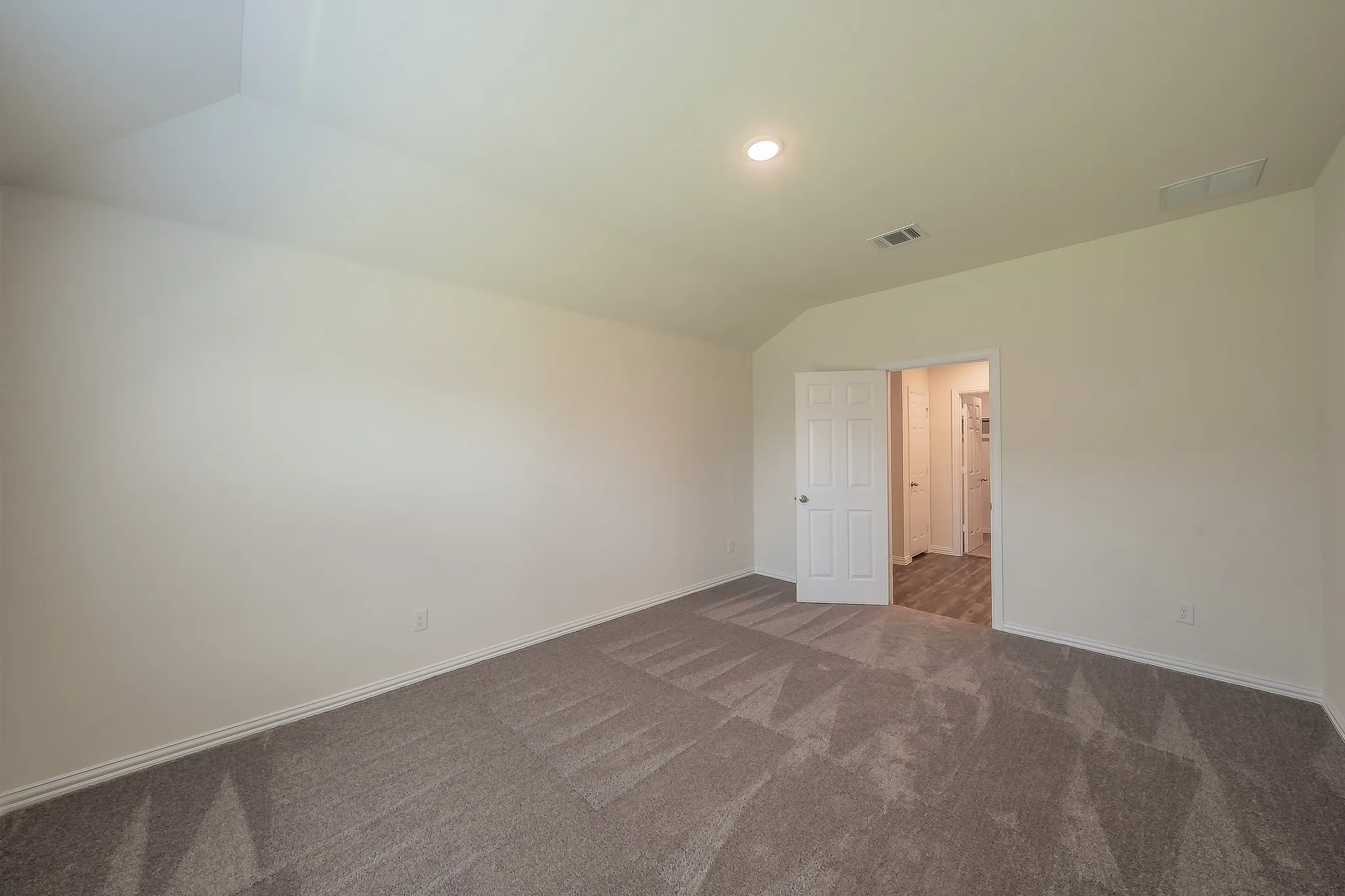 Single Family Residence For Sale in Johnson County , 433 Rose Avenue, Cleburne, Texas 76033, 4 Bedroom, 2 Bathroom, 2 Garage spaces, 1,763 Sqft, built in 2024, mls#21289876, Real Estate Agent in Cleburne, Homes For Sale in Johnson county, Homes For Sale in Cleburne, Realtor in Cleburne Texas, Real Estate Brokerage Independent Realty Texas, Luminita Cordes Realtor