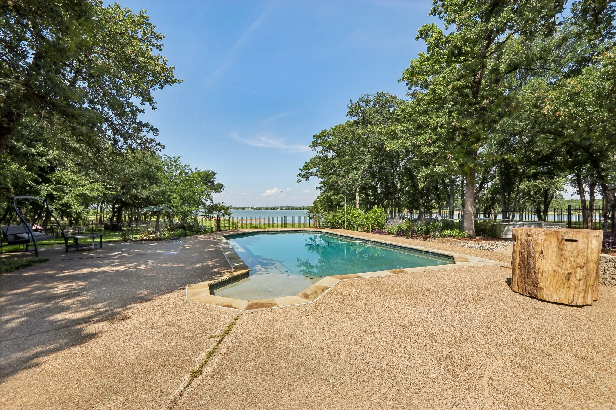 Single Family Residence For Sale in Denton County , 823 Carrie Court, Lakewood Village, Texas 75068, 4 Bedroom, 3 Bathroom, 9 Garage spaces, 3,879 Sqft, built in 1996, mls#21290134, Real Estate Agent in Lakewood Village, Homes For Sale in Denton county, Homes For Sale in Lakewood Village, Realtor in Lakewood Village Texas, Real Estate Brokerage Independent Realty Texas, Luminita Cordes Realtor