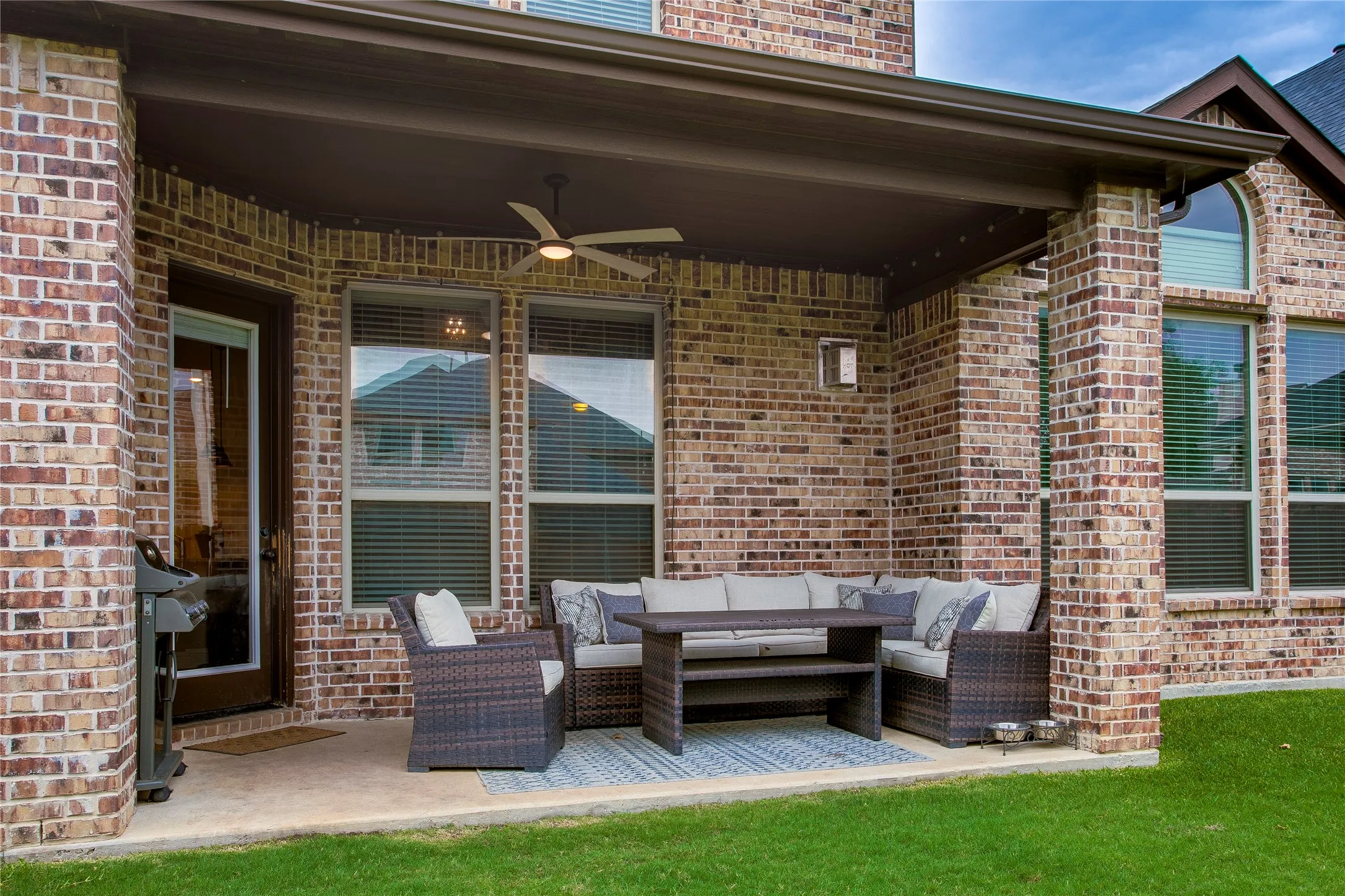 Single Family Residence For Sale in Denton County , 1209 Yarrow Street, Little Elm, Texas 75068, 4 Bedroom, 3 Bathroom, 2 Garage spaces, 2,824 Sqft, built in 2018, mls#21264561, Real Estate Agent in Little Elm, Homes For Sale in Denton county, Homes For Sale in Little Elm, Realtor in Little Elm Texas, Real Estate Brokerage Independent Realty Texas, Luminita Cordes Realtor
