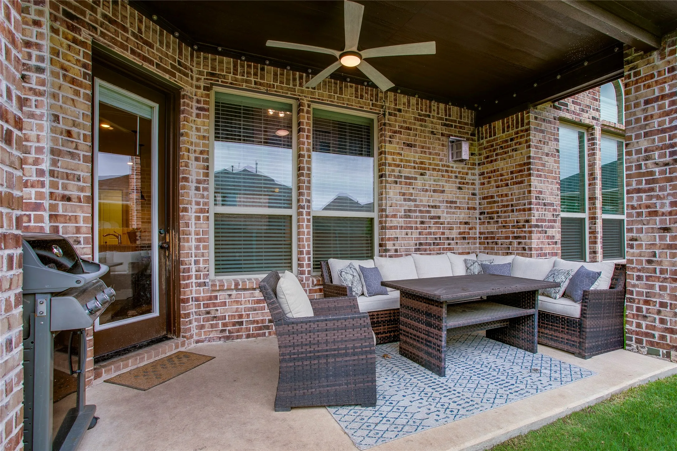 Single Family Residence For Sale in Denton County , 1209 Yarrow Street, Little Elm, Texas 75068, 4 Bedroom, 3 Bathroom, 2 Garage spaces, 2,824 Sqft, built in 2018, mls#21264561, Real Estate Agent in Little Elm, Homes For Sale in Denton county, Homes For Sale in Little Elm, Realtor in Little Elm Texas, Real Estate Brokerage Independent Realty Texas, Luminita Cordes Realtor