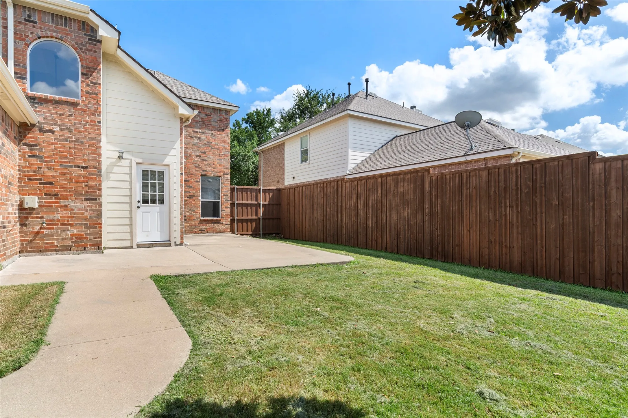 Single Family Residence For Sale in Collin County , 4333 Waskom Drive, Plano, Texas 75024, 4 Bedroom, 3 Bathroom, 2 Garage spaces, 2,505 Sqft, built in 2001, mls#21290834, Real Estate Agent in Plano, Homes For Sale in Collin county, Homes For Sale in Plano, Realtor in Plano Texas, Real Estate Brokerage Independent Realty Texas, Luminita Cordes Realtor