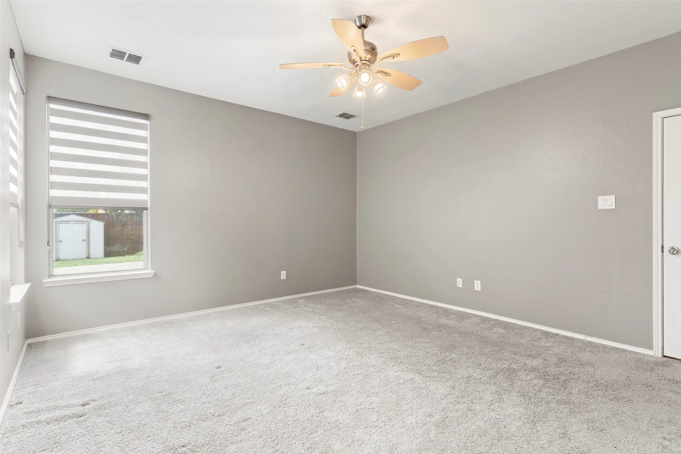 Single Family Residence For Sale in Collin County , 4333 Waskom Drive, Plano, Texas 75024, 4 Bedroom, 3 Bathroom, 2 Garage spaces, 2,505 Sqft, built in 2001, mls#21290834, Real Estate Agent in Plano, Homes For Sale in Collin county, Homes For Sale in Plano, Realtor in Plano Texas, Real Estate Brokerage Independent Realty Texas, Luminita Cordes Realtor