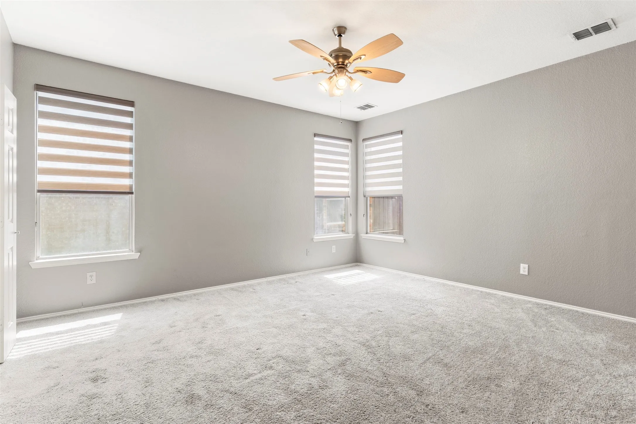 Single Family Residence For Sale in Collin County , 4333 Waskom Drive, Plano, Texas 75024, 4 Bedroom, 3 Bathroom, 2 Garage spaces, 2,505 Sqft, built in 2001, mls#21290834, Real Estate Agent in Plano, Homes For Sale in Collin county, Homes For Sale in Plano, Realtor in Plano Texas, Real Estate Brokerage Independent Realty Texas, Luminita Cordes Realtor